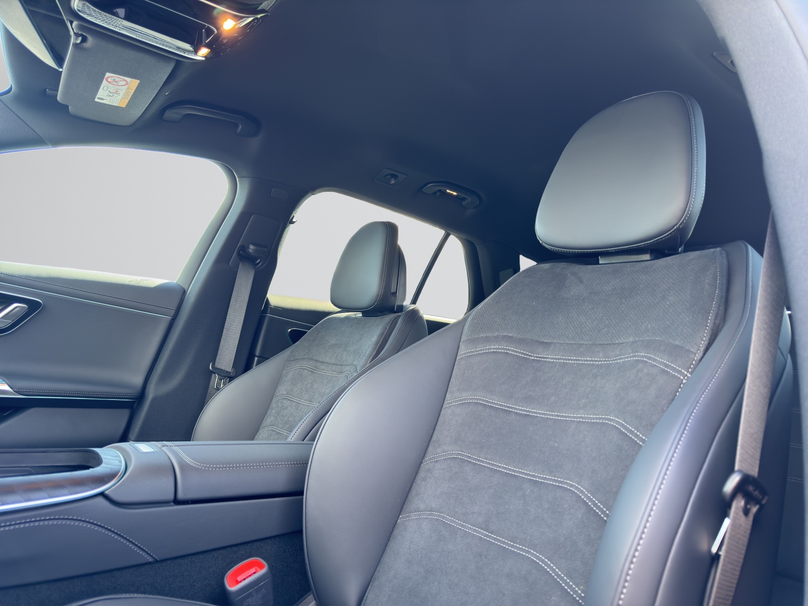 MERCEDES-BENZ E 220 d T 4Matic 9G-Tronic-image-8