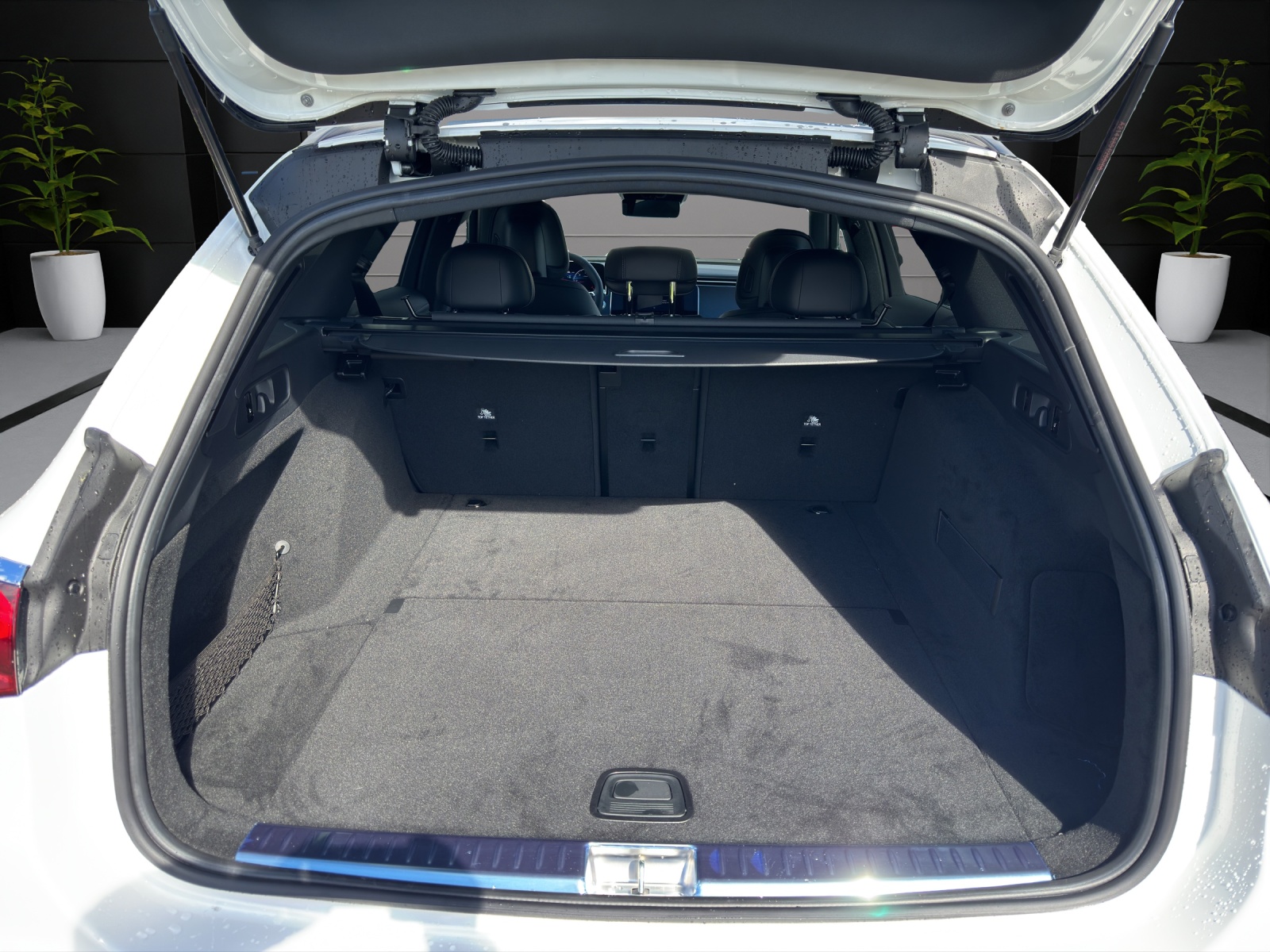 MERCEDES-BENZ E 220 d T 4Matic 9G-Tronic-image-11