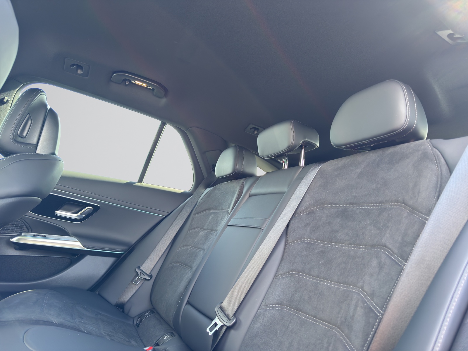MERCEDES-BENZ E 220 d T 4Matic 9G-Tronic-image-9