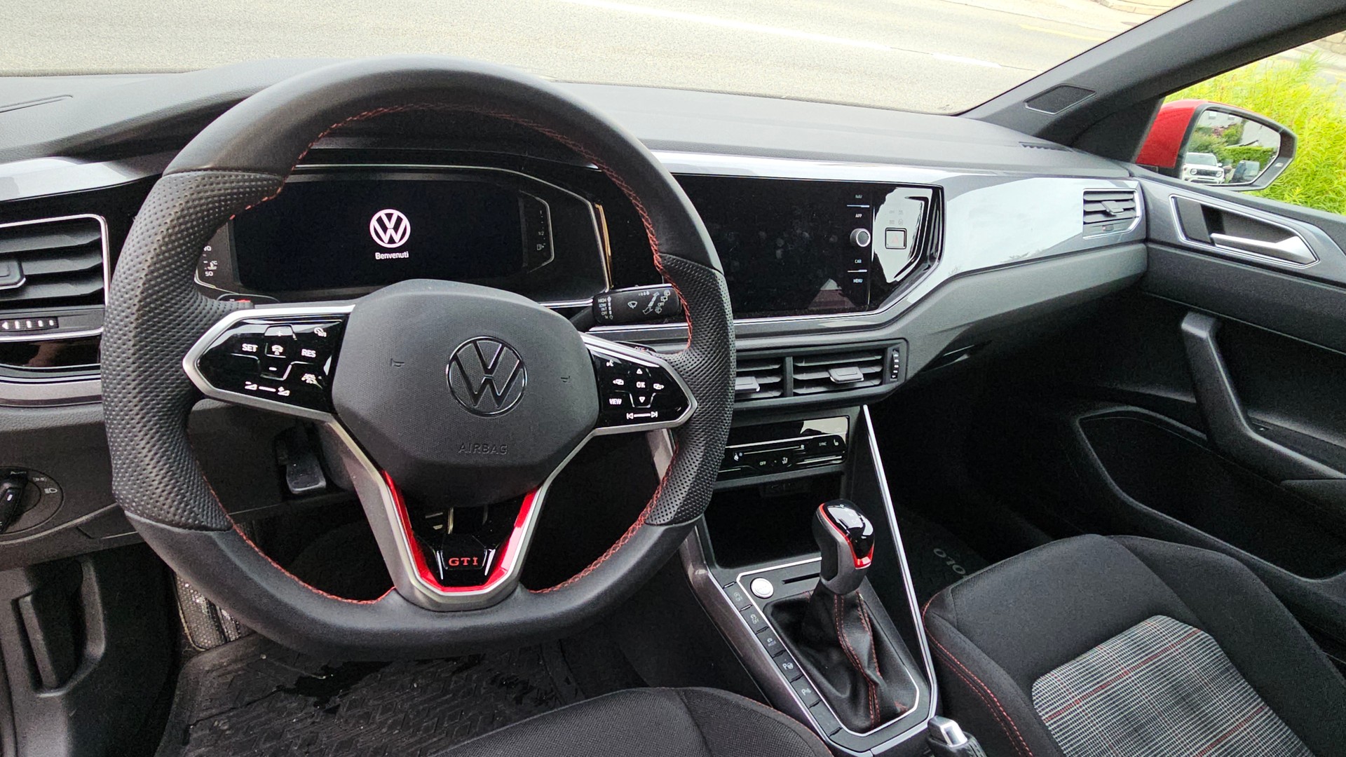 VW Polo 2.0 TSI GTI DSG-image-6