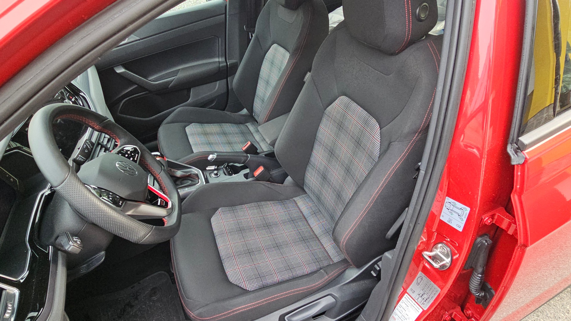 VW Polo 2.0 TSI GTI DSG-image-5