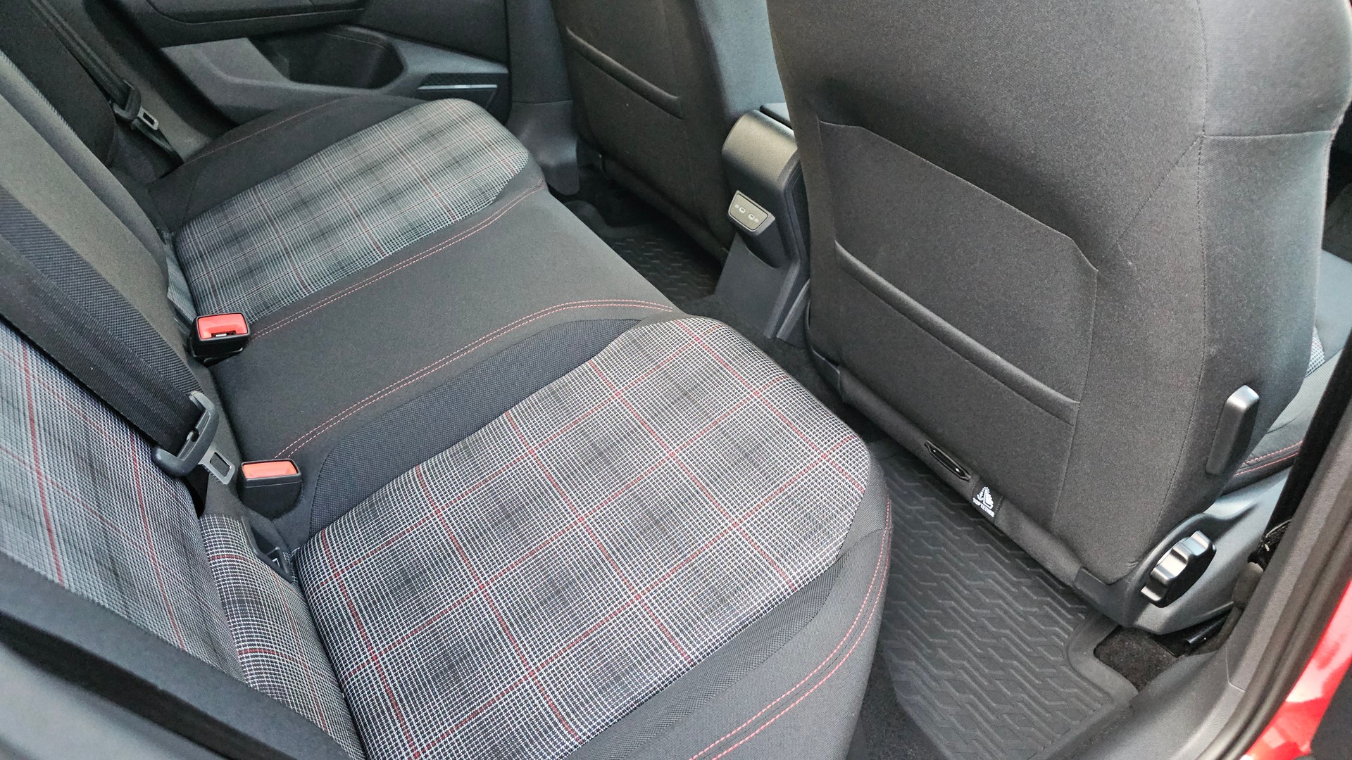 VW Polo 2.0 TSI GTI DSG-image-10