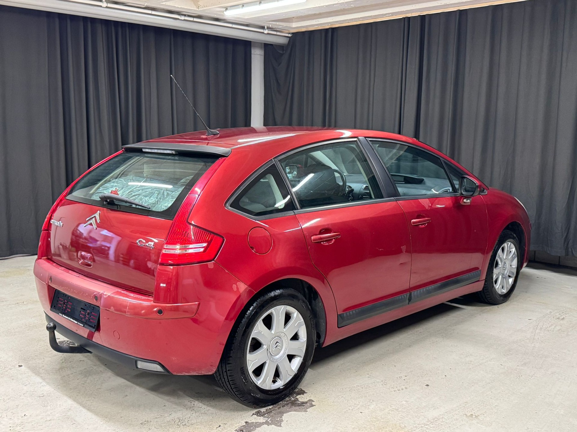 CITROEN C4 Berline 1.6 16V HDi VTR (Pack) Automatic-image-3