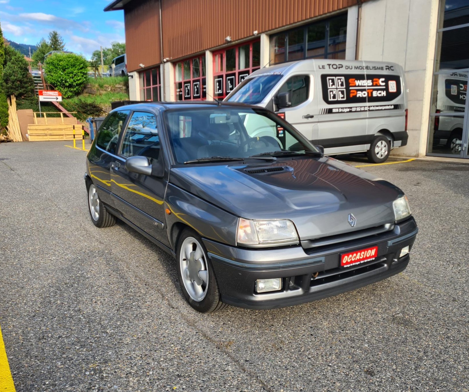 RENAULT Clio 1.8 16V