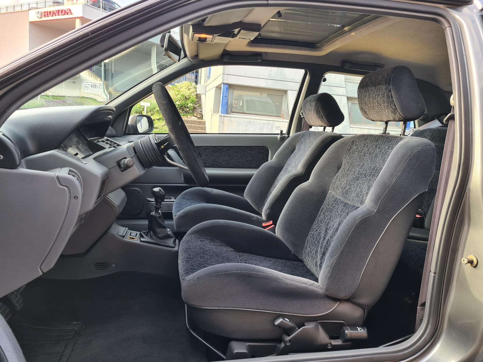 RENAULT Clio 1.8 16V-image-7