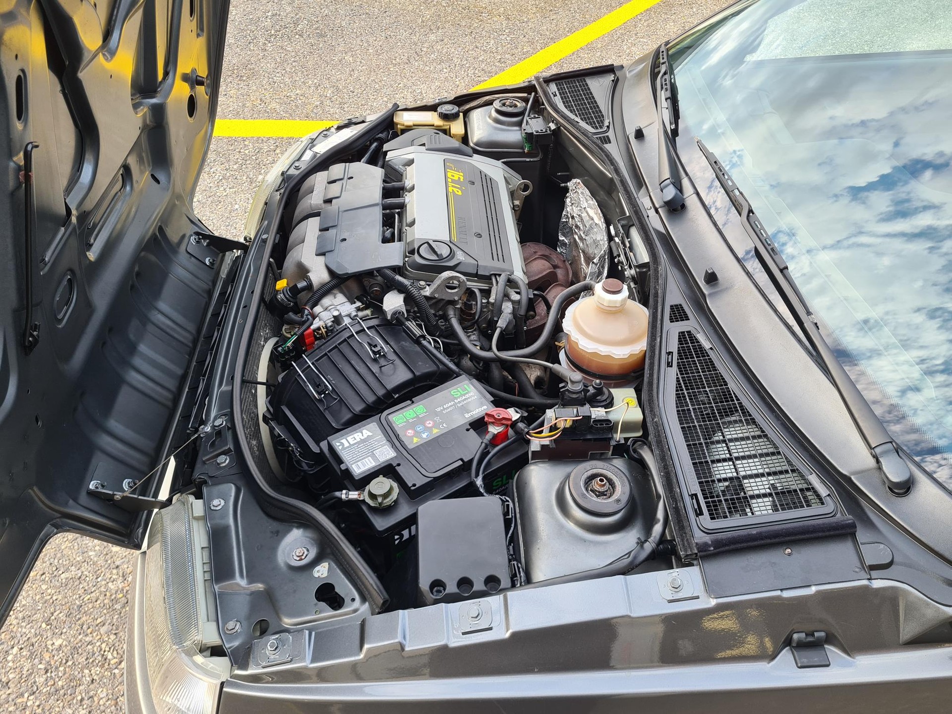 RENAULT Clio 1.8 16V-image-10