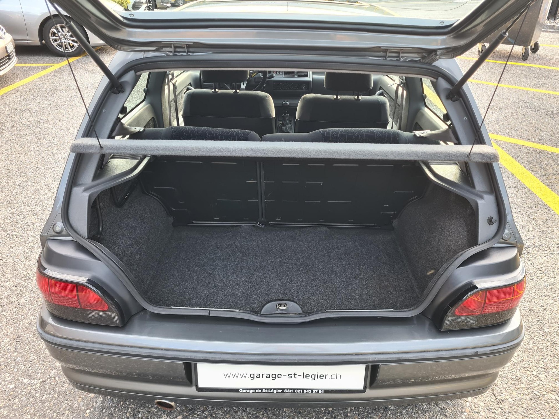 RENAULT Clio 1.8 16V-image-9