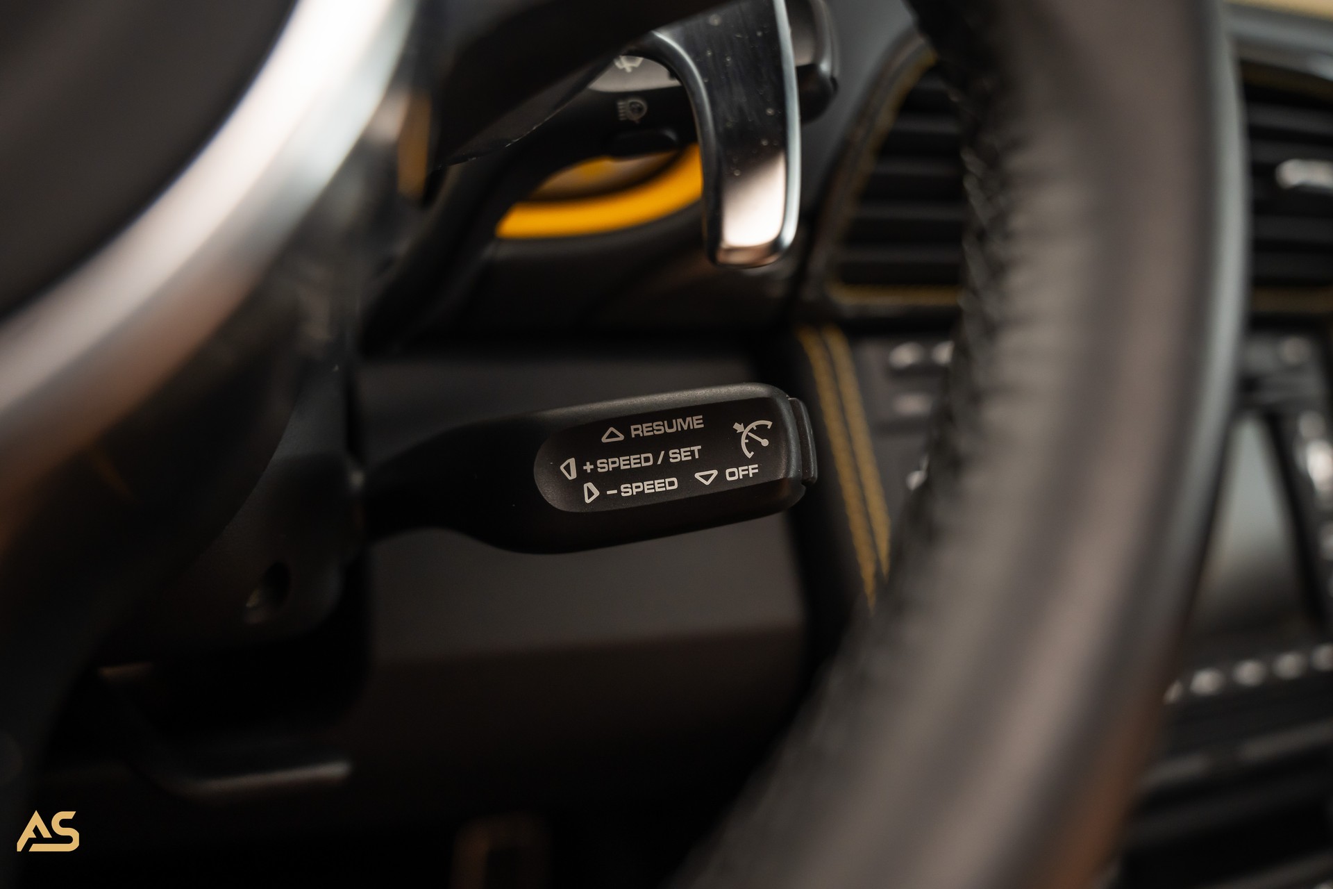 PORSCHE 911 Turbo Coupé (997) *SPEED YELLOW* Porsche Exclusive Sonderbestellung mit Porsche Classic Zertifikat-image-25