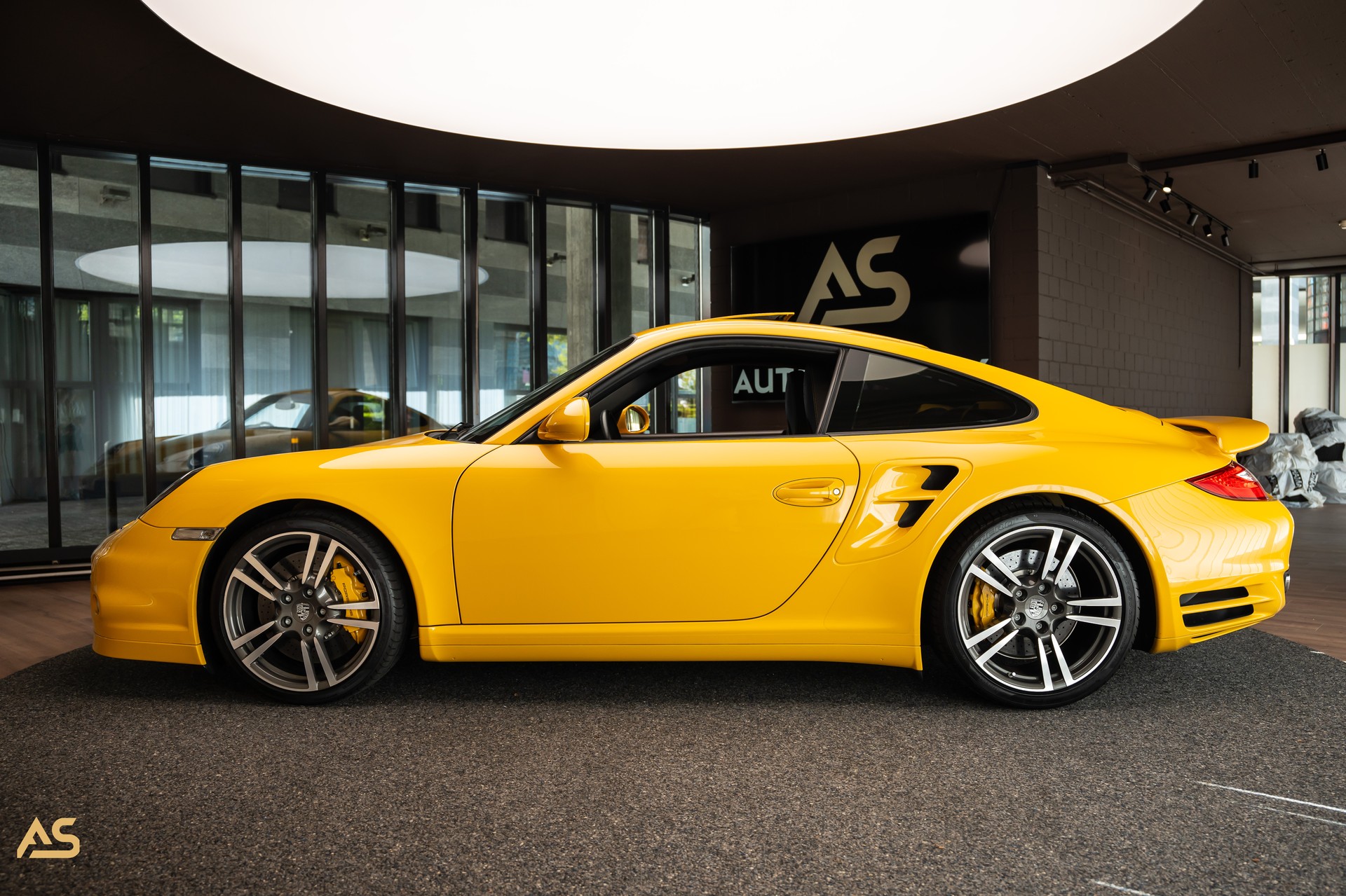 PORSCHE 911 Turbo Coupé (997) *SPEED YELLOW* Porsche Exclusive Sonderbestellung mit Porsche Classic Zertifikat-showroom-element-1