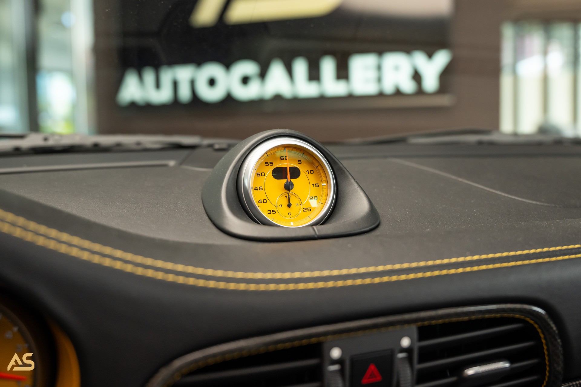 PORSCHE 911 Turbo Coupé (997) *SPEED YELLOW* Porsche Exclusive Sonderbestellung mit Porsche Classic Zertifikat-image-27