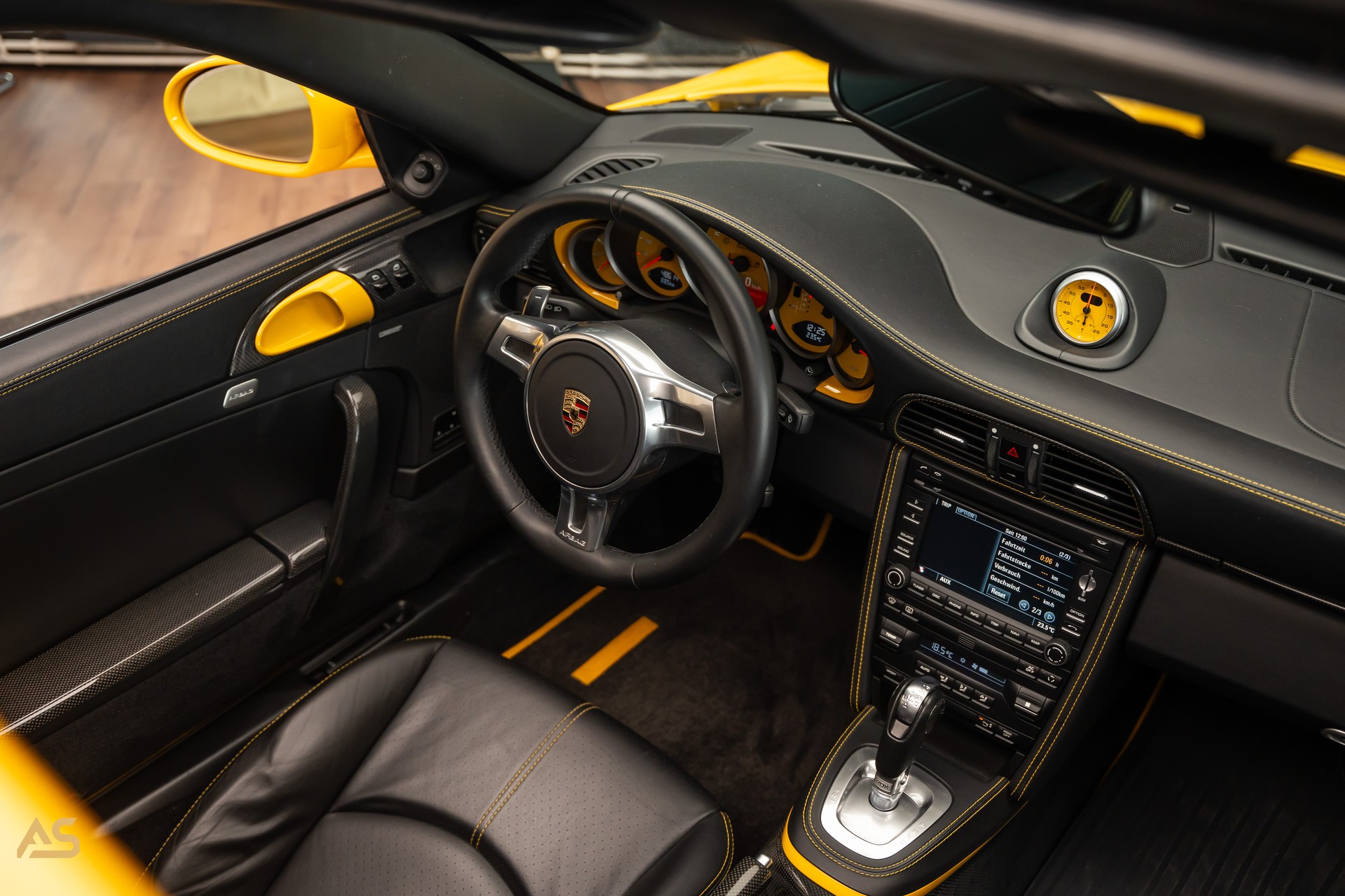 PORSCHE 911 Turbo Coupé (997) *SPEED YELLOW* Porsche Exclusive Sonderbestellung mit Porsche Classic Zertifikat-image-23