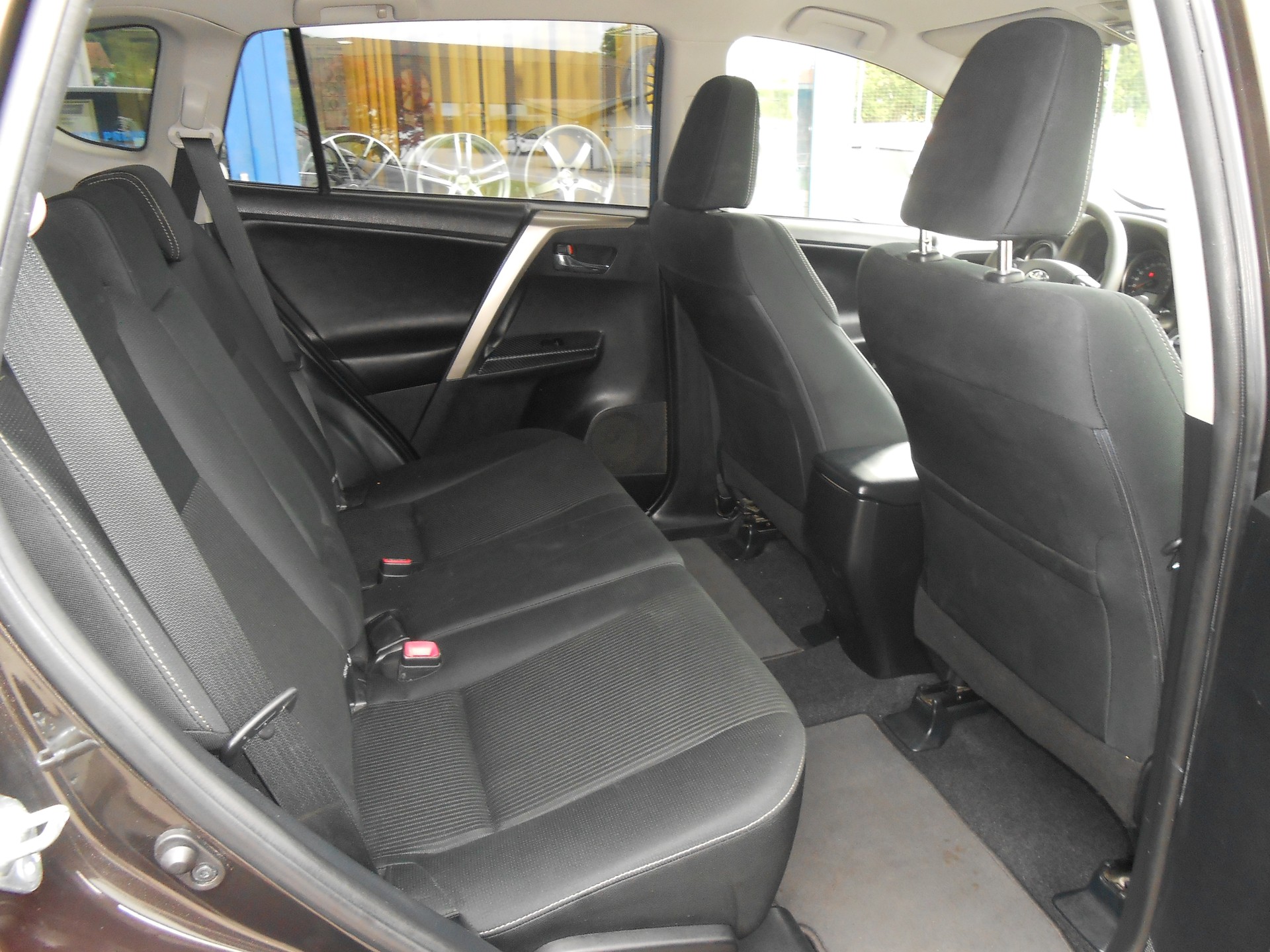 TOYOTA RAV-4 2.0 16V Style-image-8
