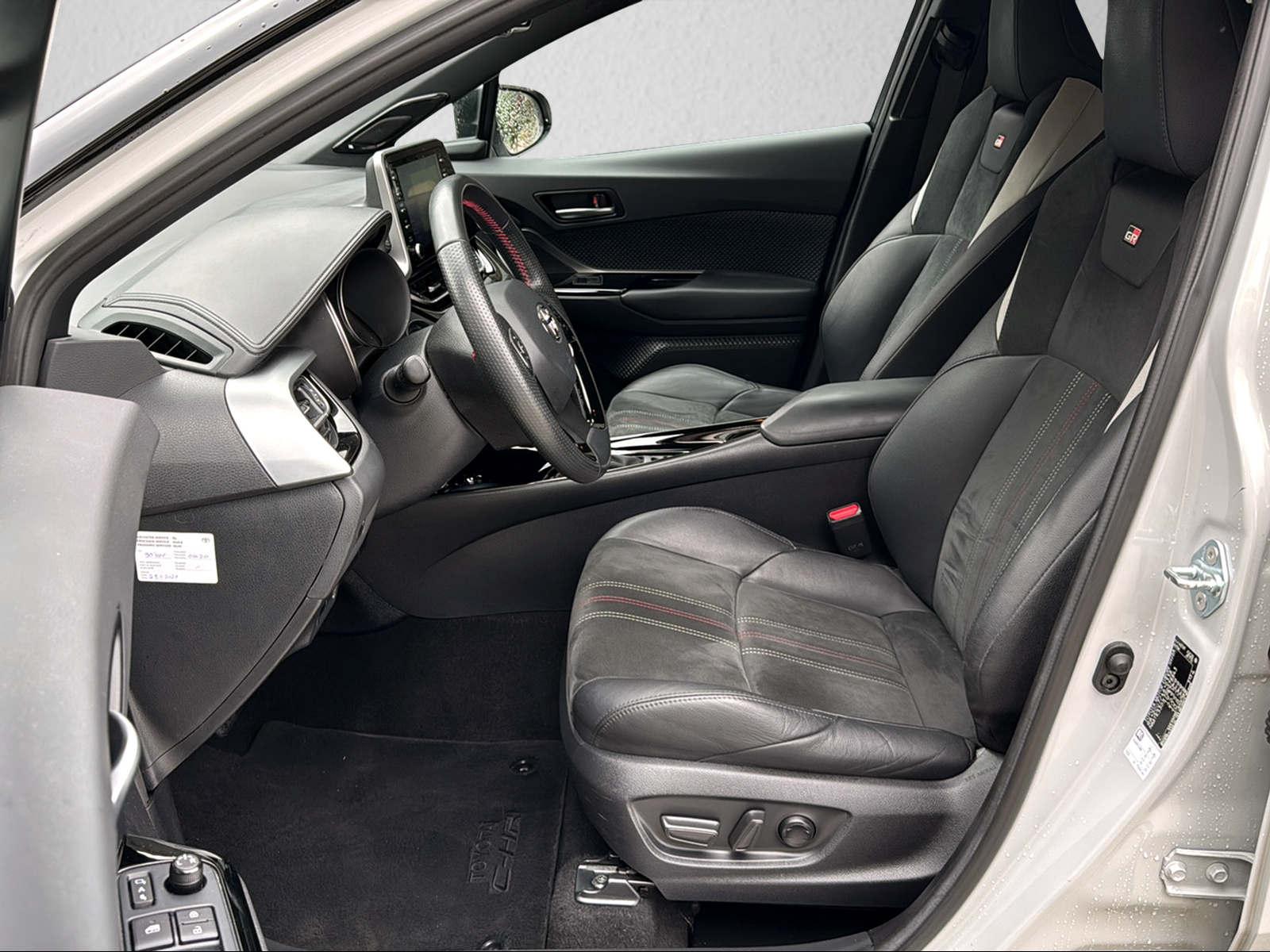 TOYOTA C-HR 2.0 VVTi HSD GR Sport-image-2