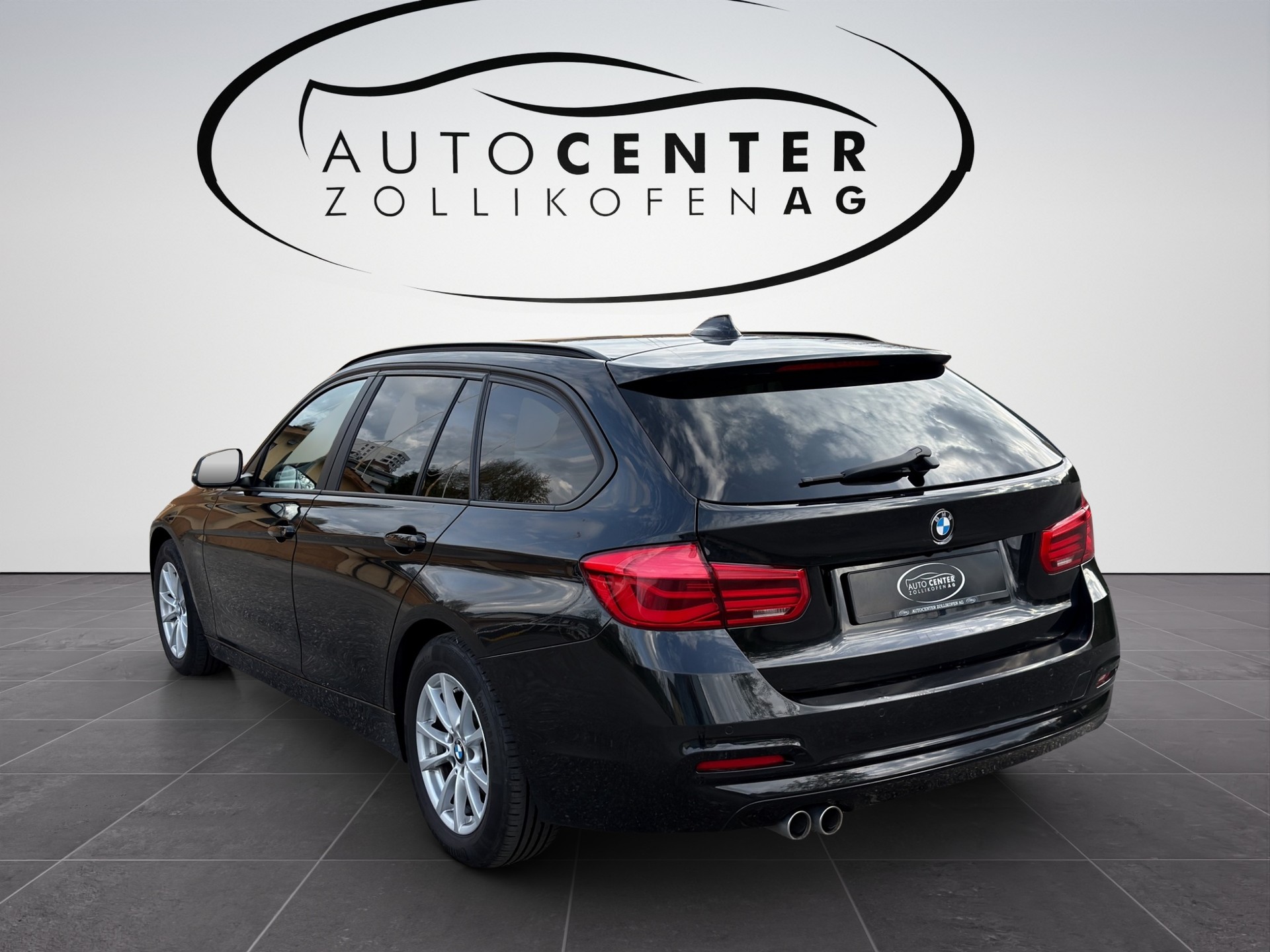 BMW 320d xDrive Touring Edition Luxury Line Steptronic-image-5