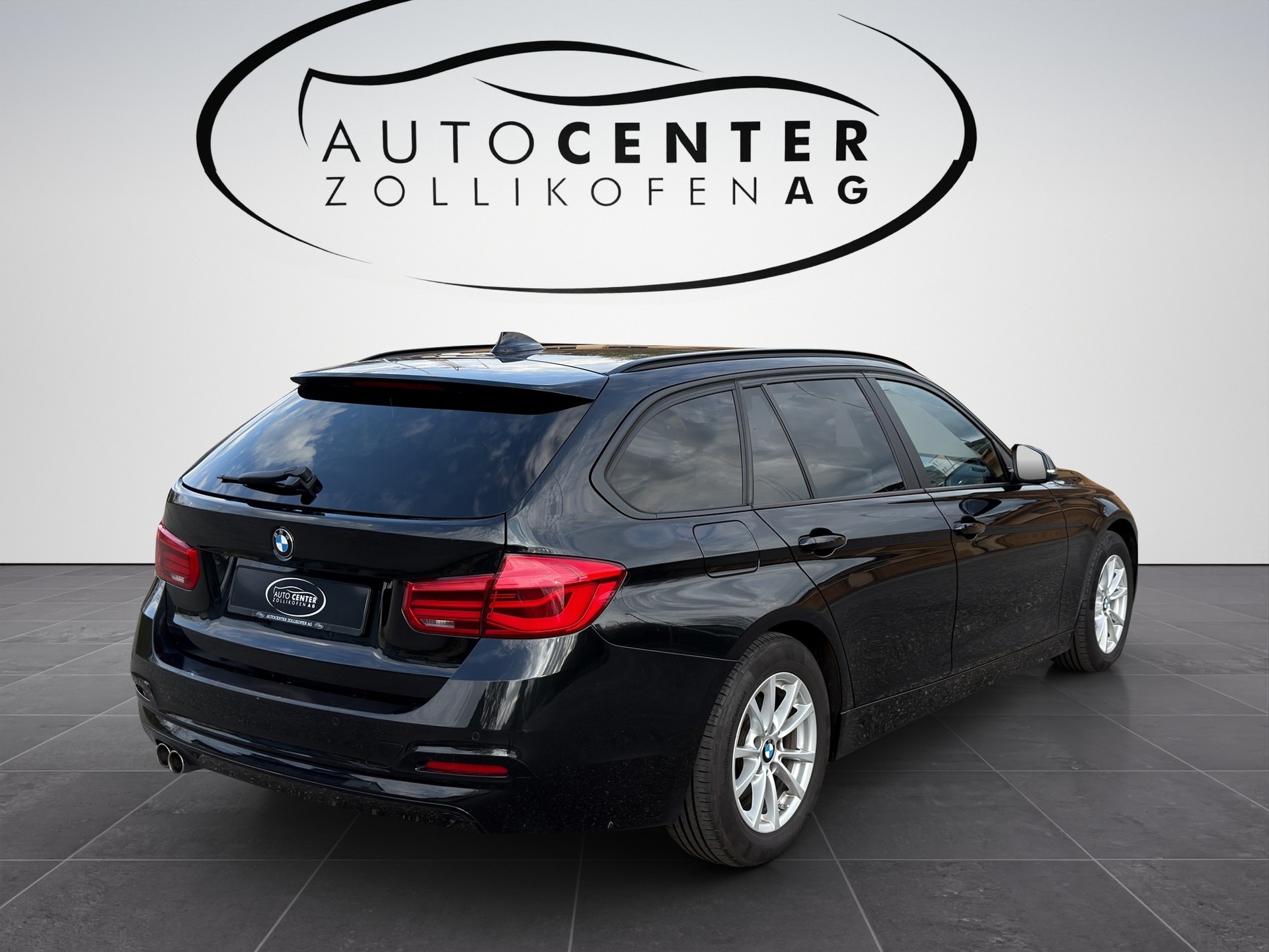 BMW 320d xDrive Touring Edition Luxury Line Steptronic-image-7