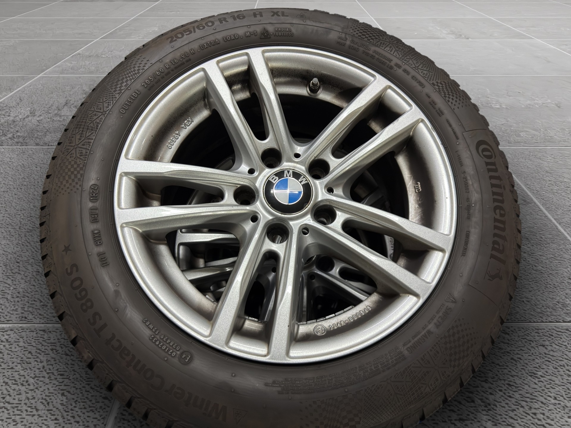 BMW 320d xDrive Touring Edition Luxury Line Steptronic-image-17