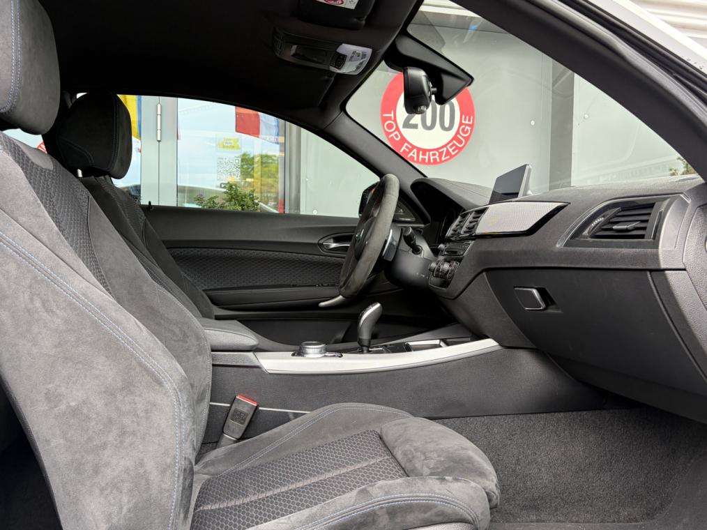 BMW M240i xDrive Steptronic-image-10