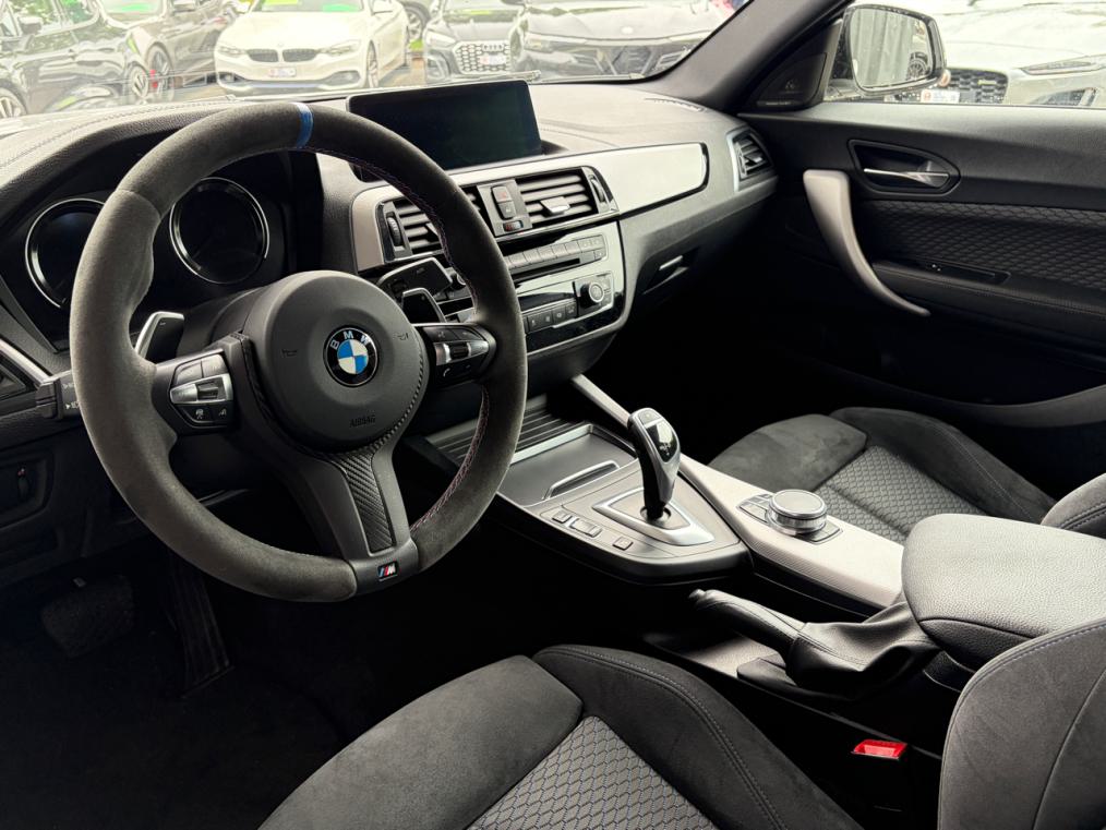 BMW M240i xDrive Steptronic-showroom-element-3