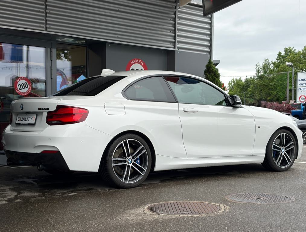 BMW M240i xDrive Steptronic-showroom-element-2