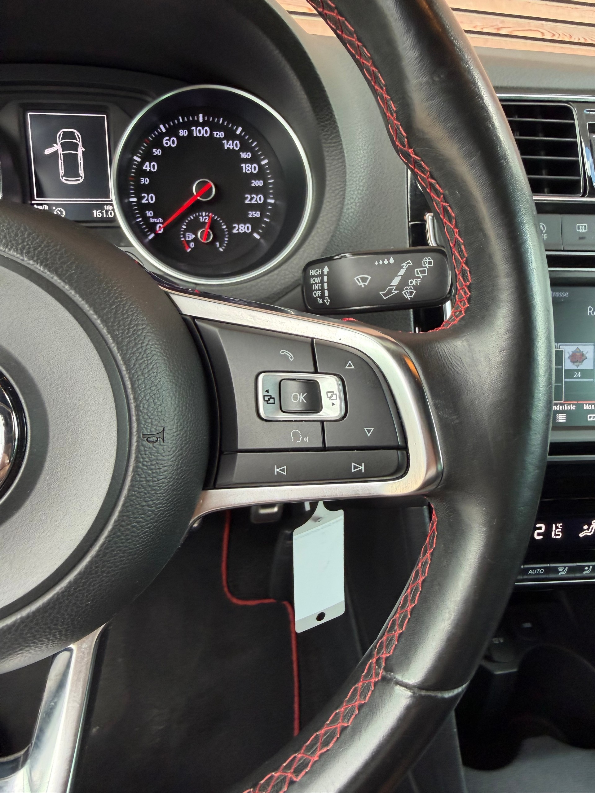 VW Polo 1.8 TSI GTI-image-5