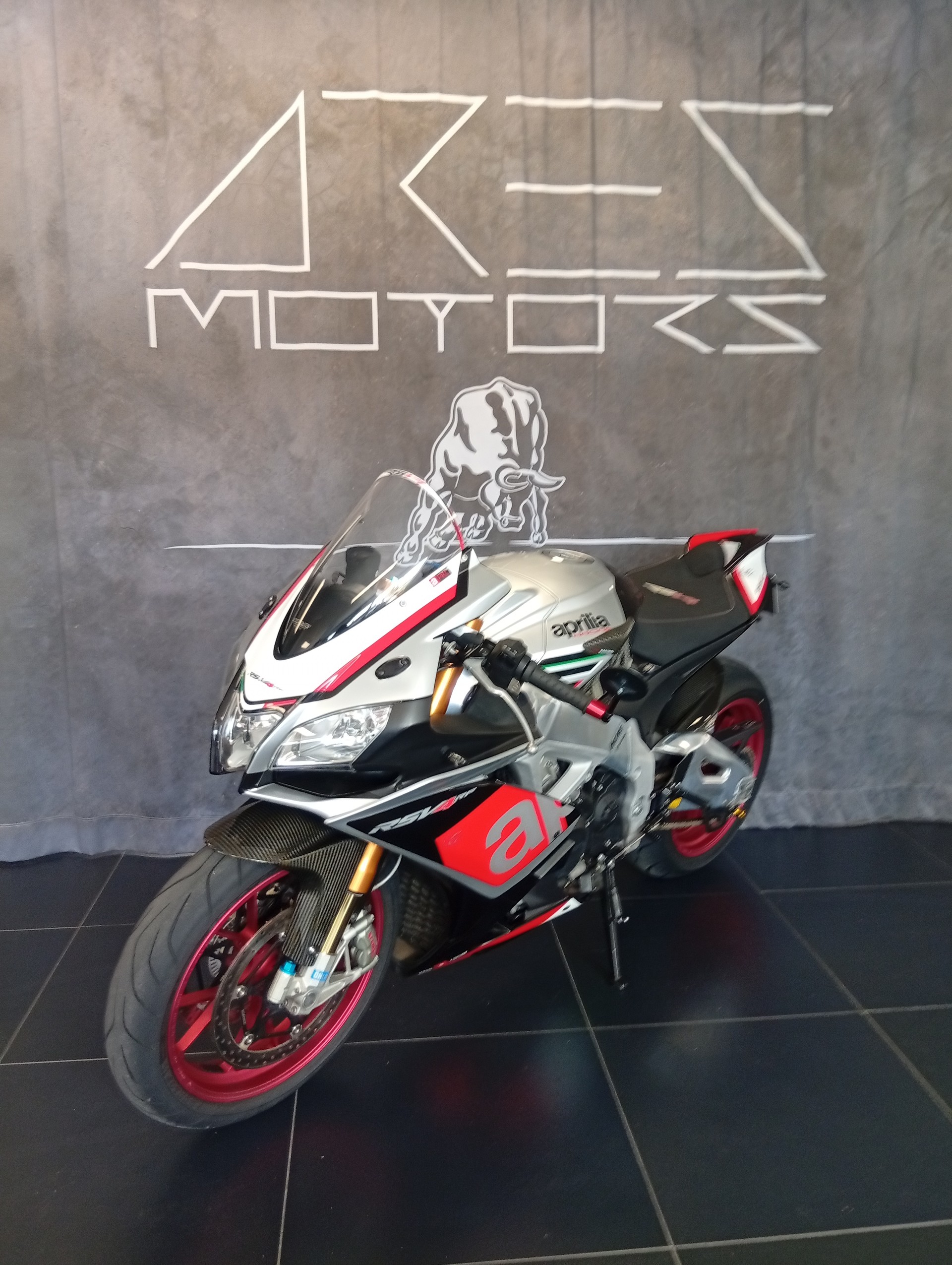 APRILIA RSV4 RR-image-3