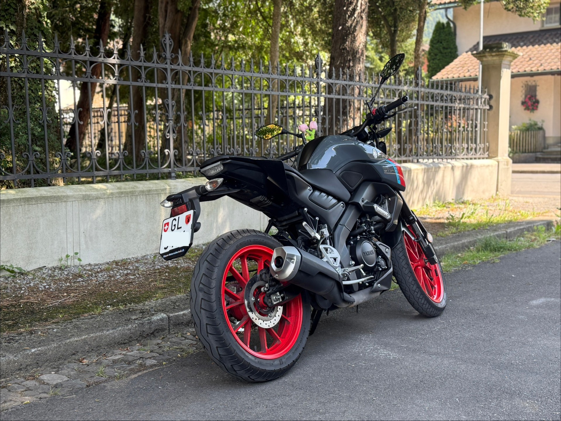 YAMAHA MT-125 ABS-image-2