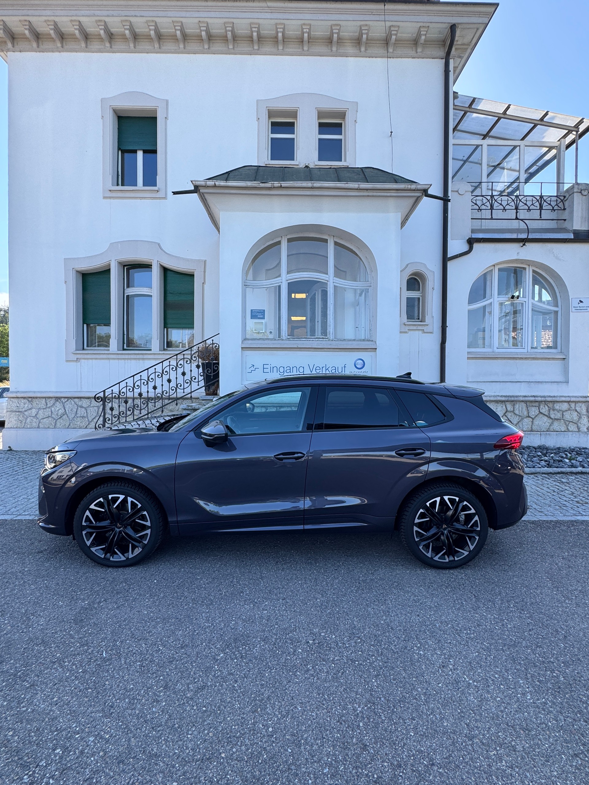 CUPRA Terramar 2.0 TSI VZ 4Drive DSG **** SONDERLACK DARK VOID MET ***-showroom-element-2