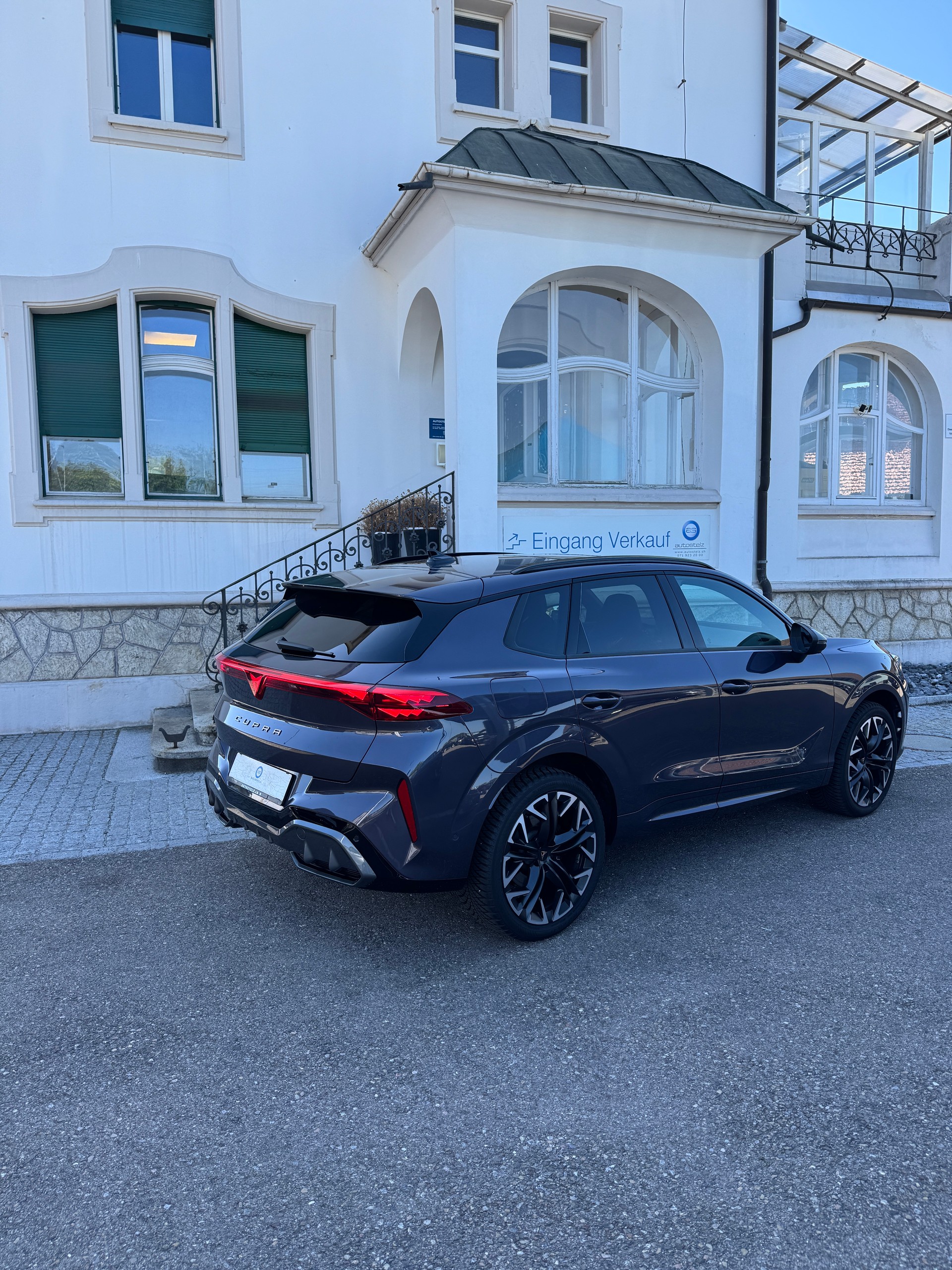 CUPRA Terramar 2.0 TSI VZ 4Drive DSG **** SONDERLACK DARK VOID MET ***-showroom-element-3