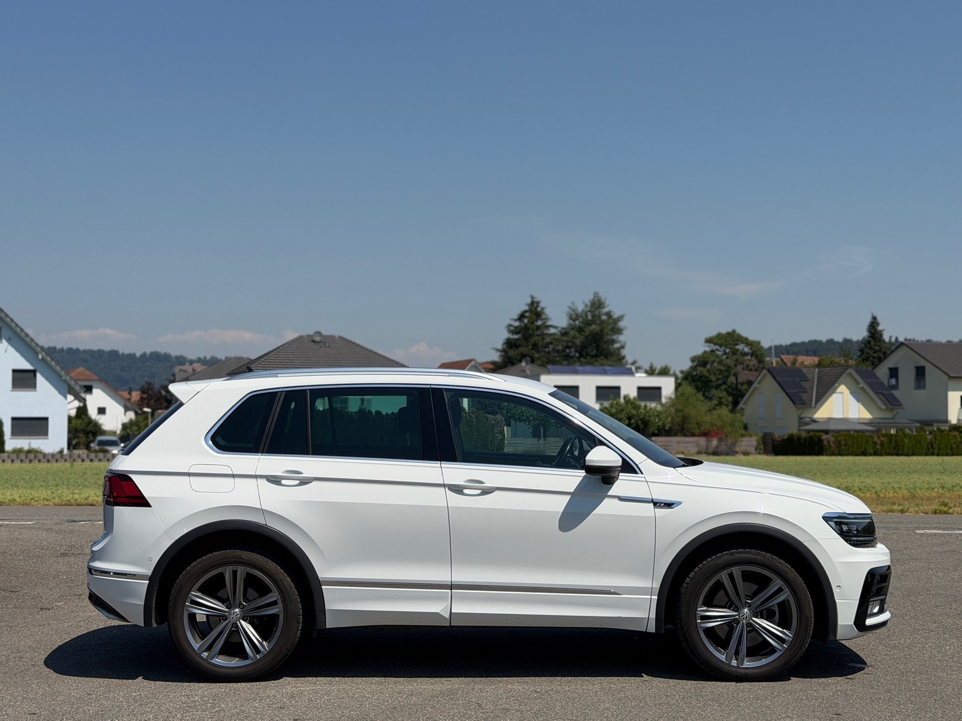 VW Tiguan 2.0TSI Highline 4Motion DSG-image-11