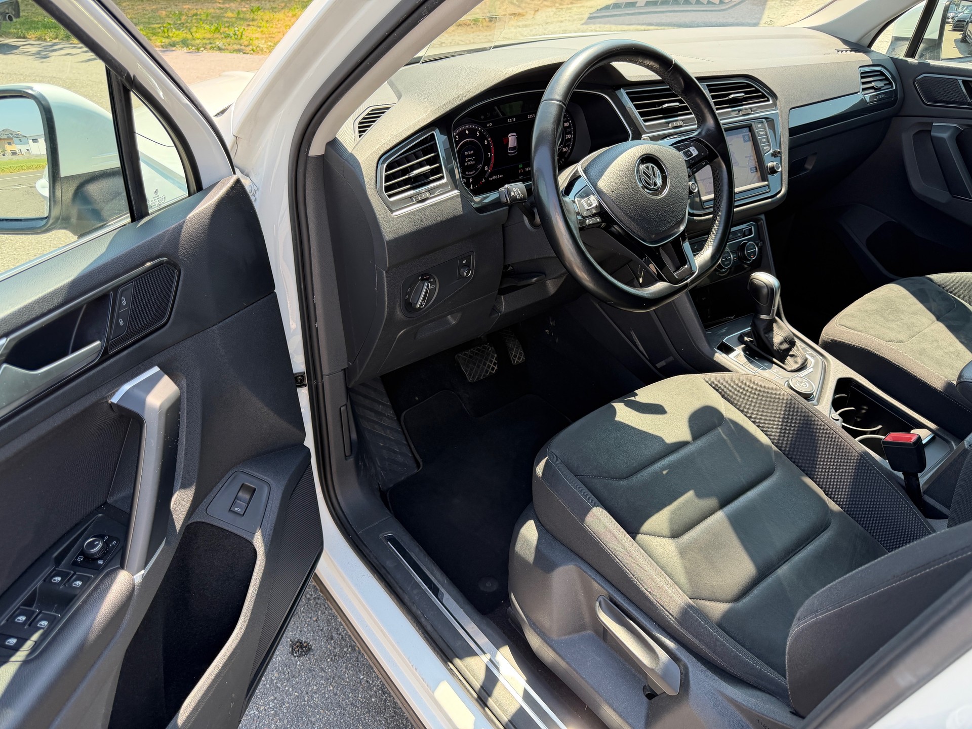 VW Tiguan 2.0TSI Highline 4Motion DSG-image-8