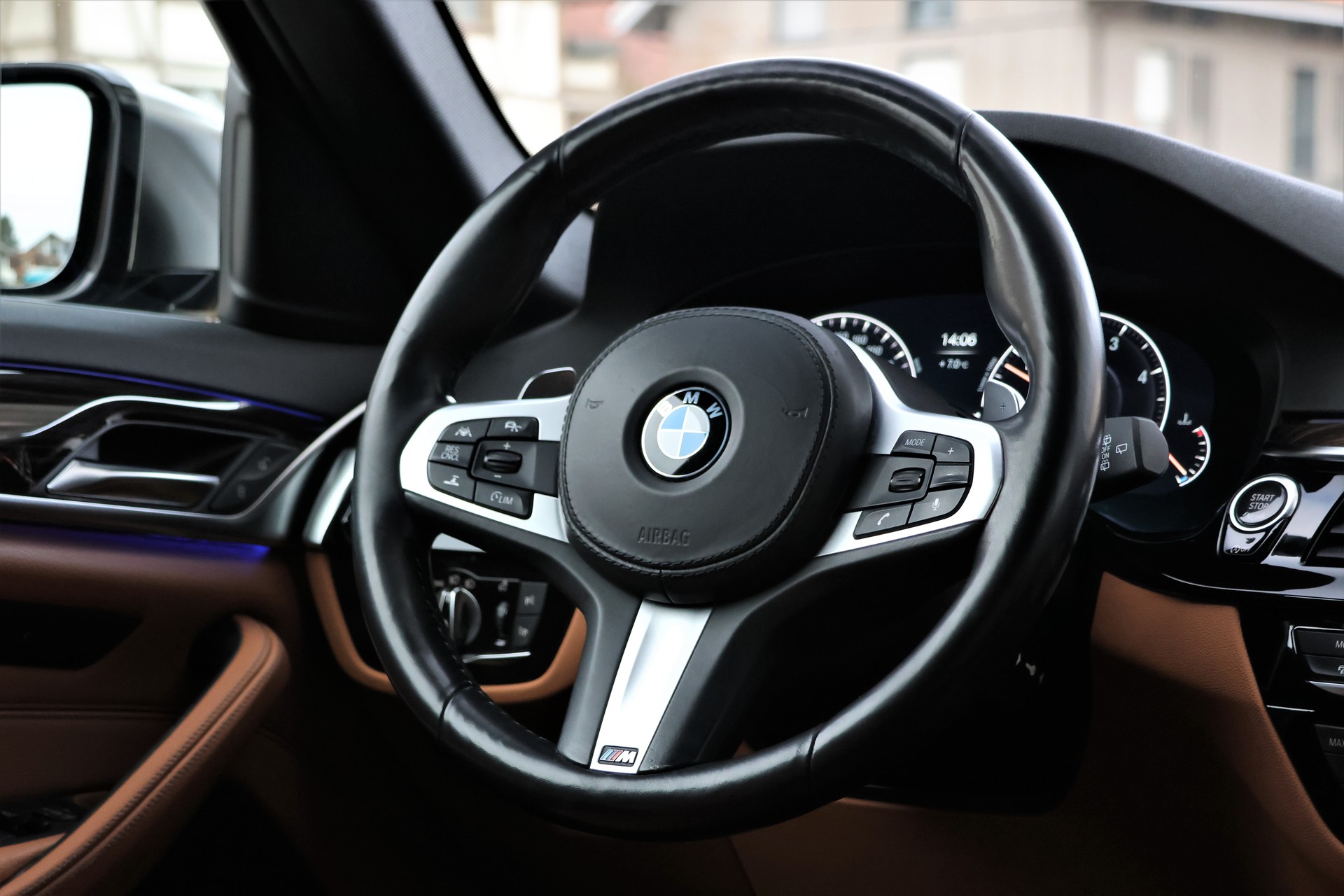 BMW M550d xDrive Touring Steptronic (CH) + 2.0T AHK-image-12
