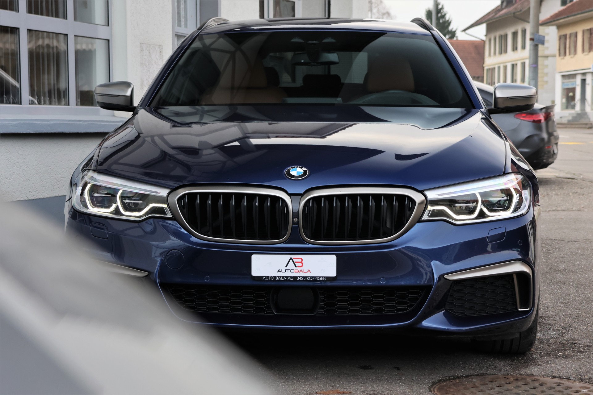 BMW M550d xDrive Touring Steptronic (CH) + 2.0T AHK-showroom-element-1