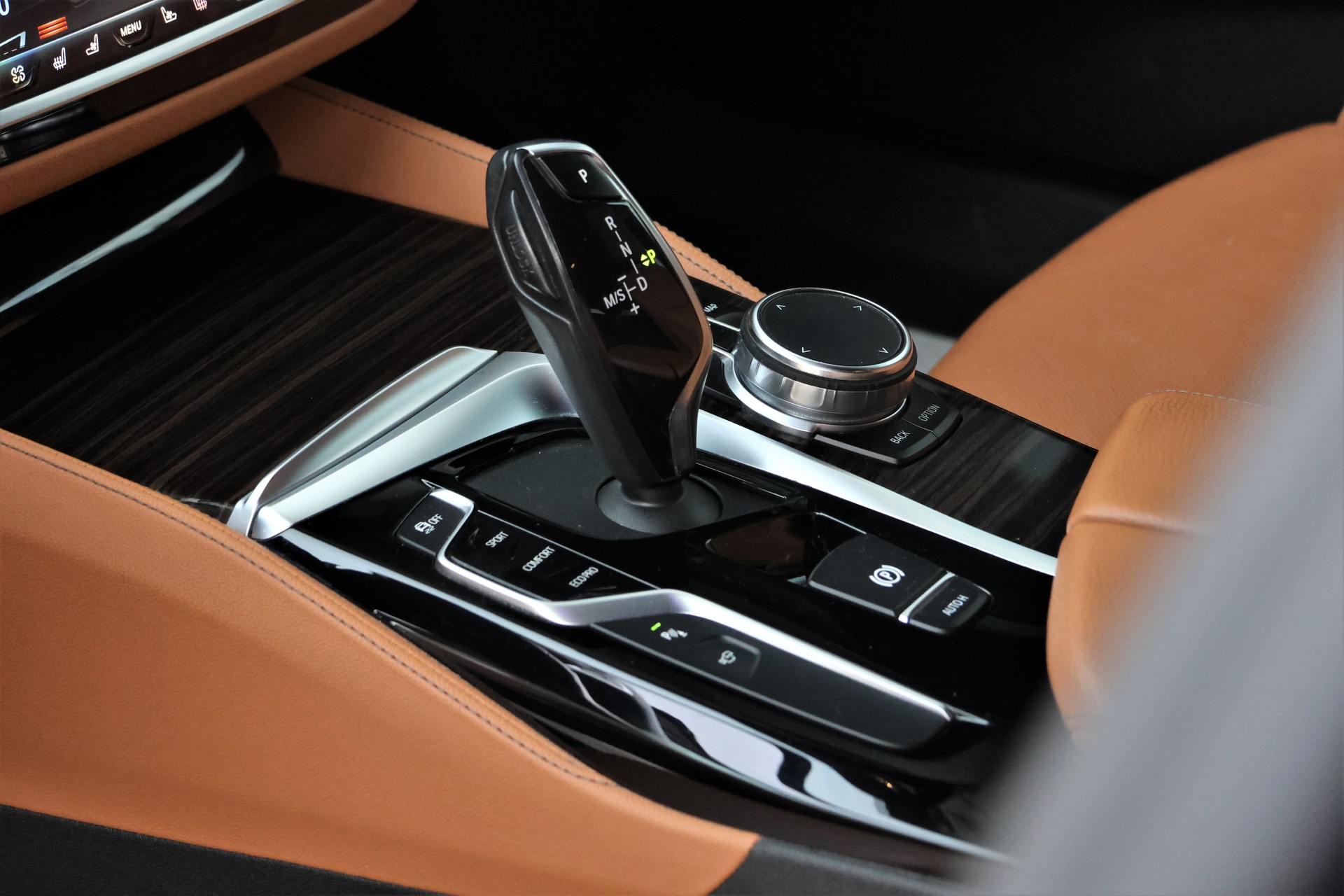 BMW M550d xDrive Touring Steptronic (CH) + 2.0T AHK-image-9