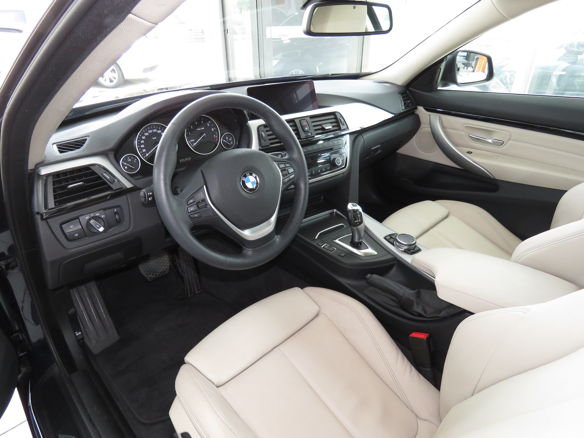 BMW 430i Coupé xDrive Luxury Line Steptronic (Automat)-image-6