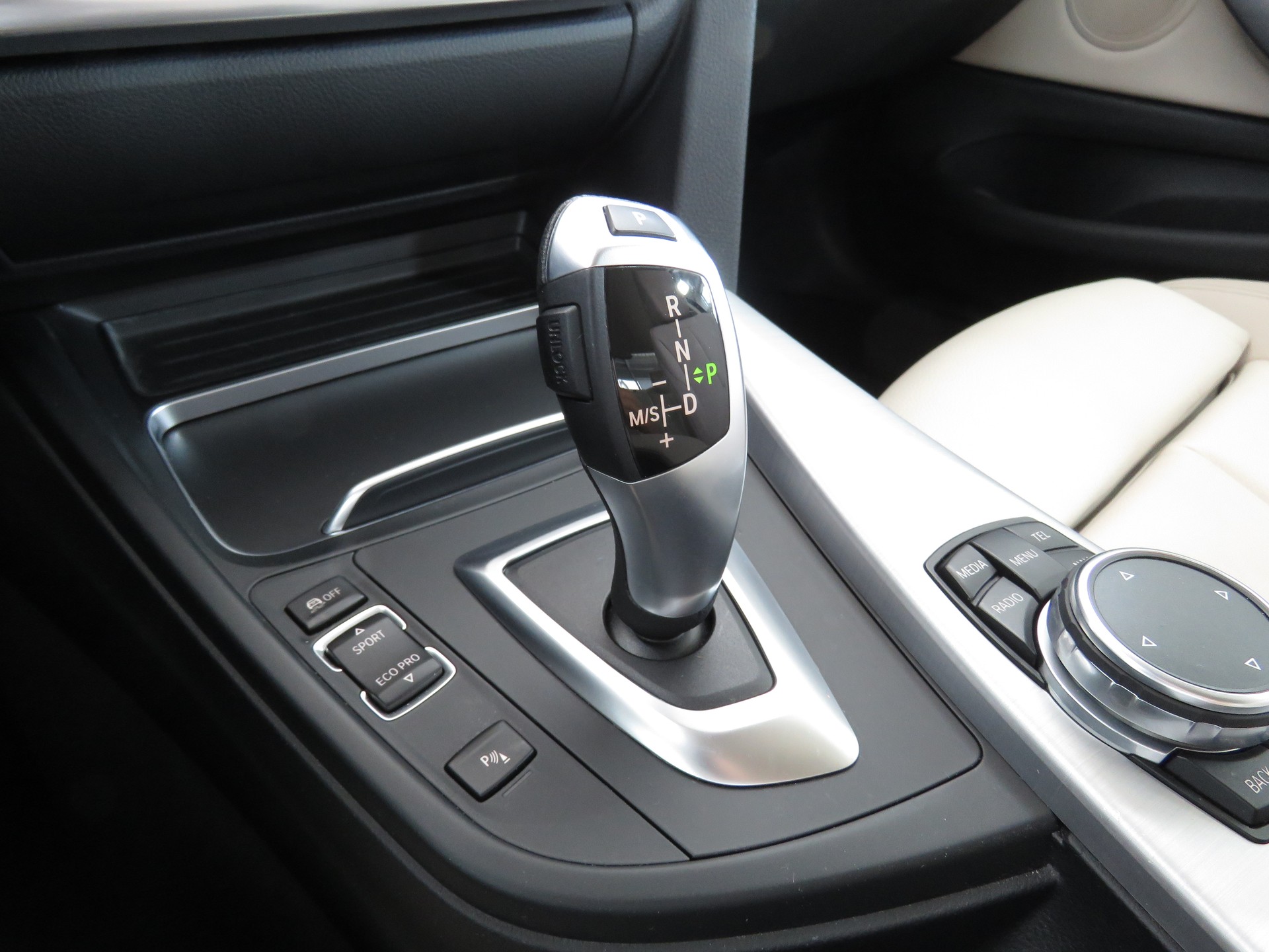 BMW 430i Coupé xDrive Luxury Line Steptronic (Automat)-image-13