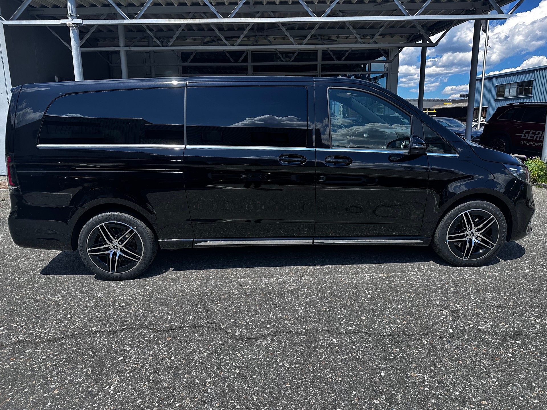 MERCEDES-BENZ V 300 d Avantgarde extra lang 4Matic-showroom-element-1