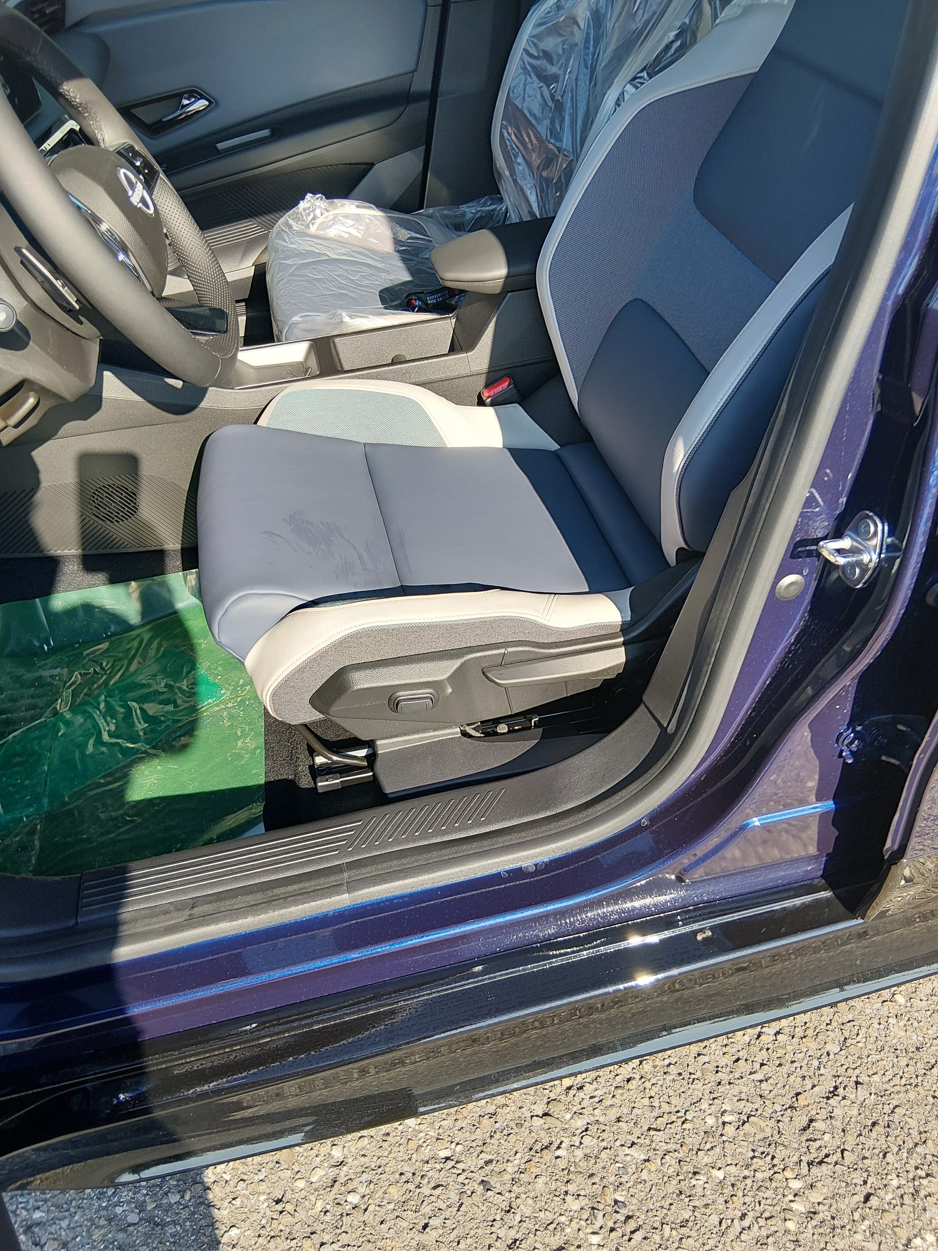 NISSAN Micra 52kWh Evolve-image-10