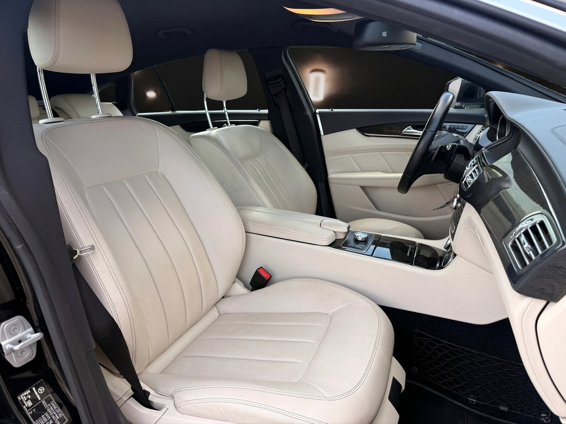 MERCEDES-BENZ CLS 350 CDI 4matic Shooting Brake-image-9