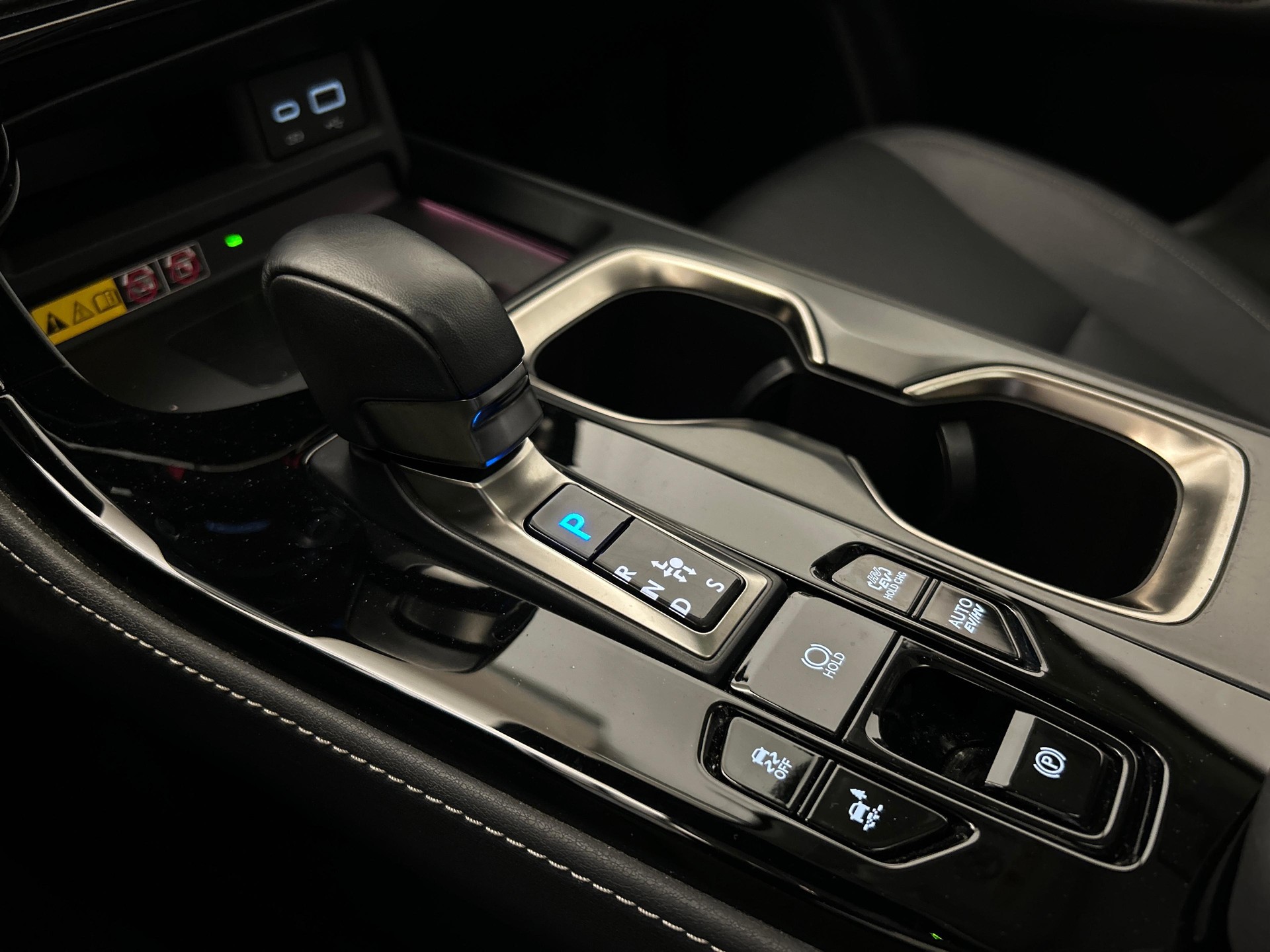 LEXUS NX 450h+ Excellence-image-15