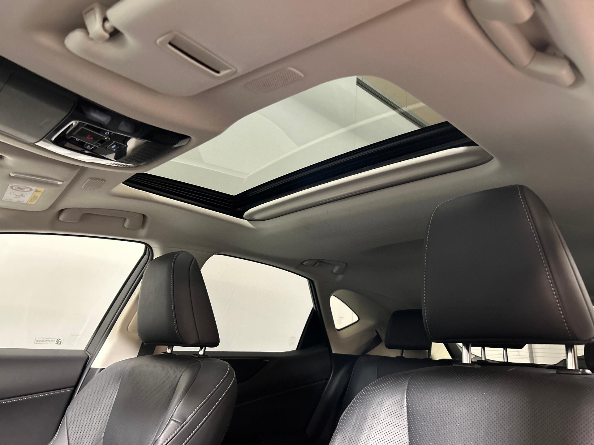LEXUS NX 450h+ Excellence-image-10