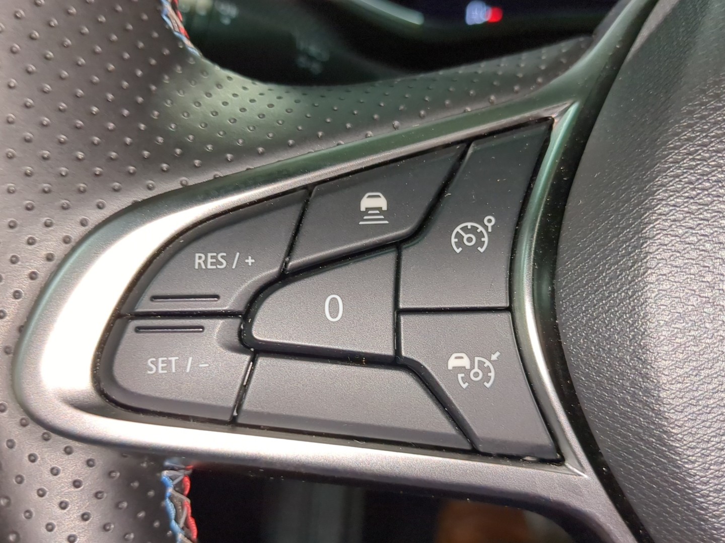 RENAULT Clio 1.6 E-Tech Esprit Alpine-image-17