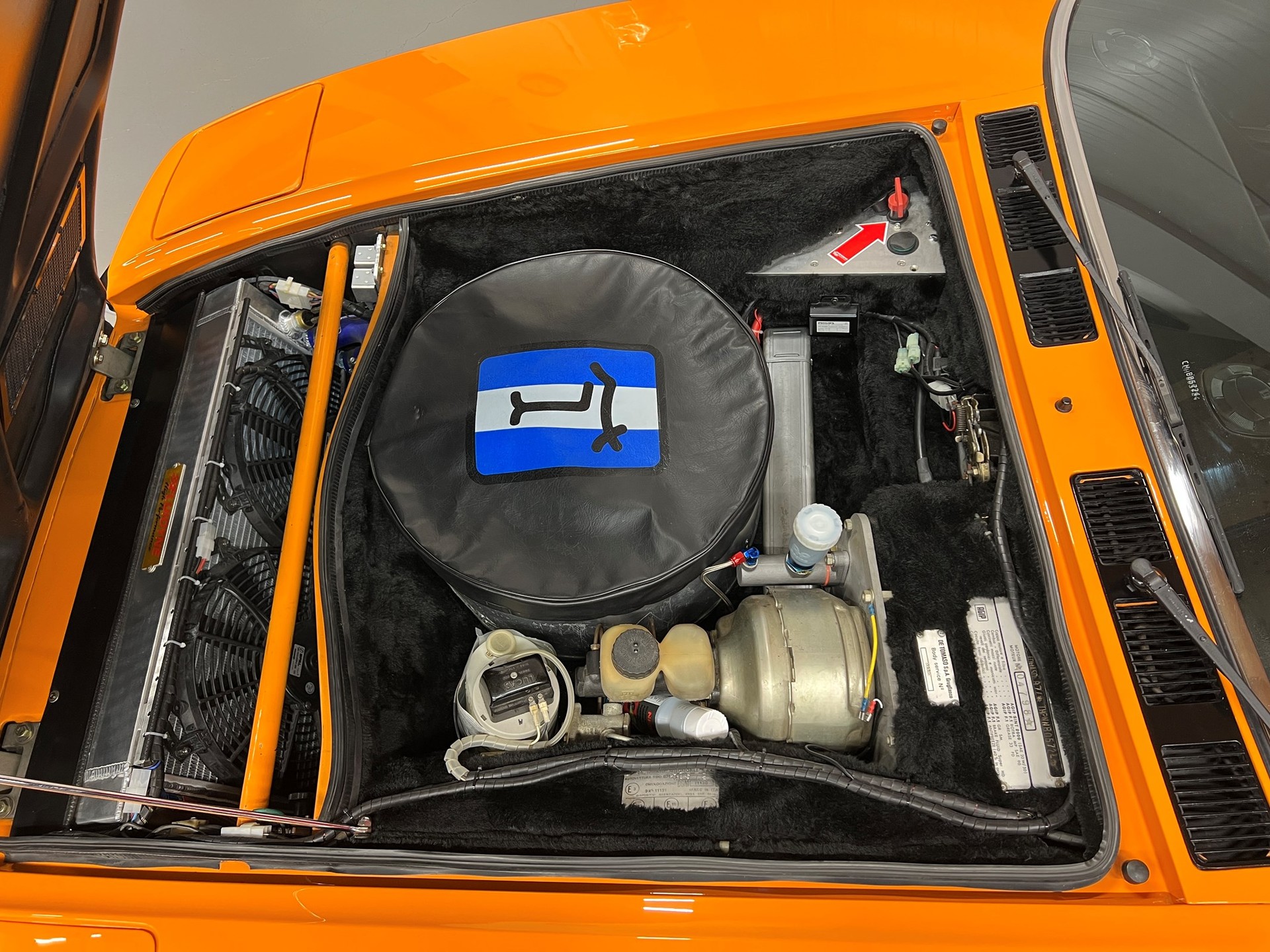 DE TOMASO PANTERA L 874 ORANGE/BLACK VETERAN-image-11