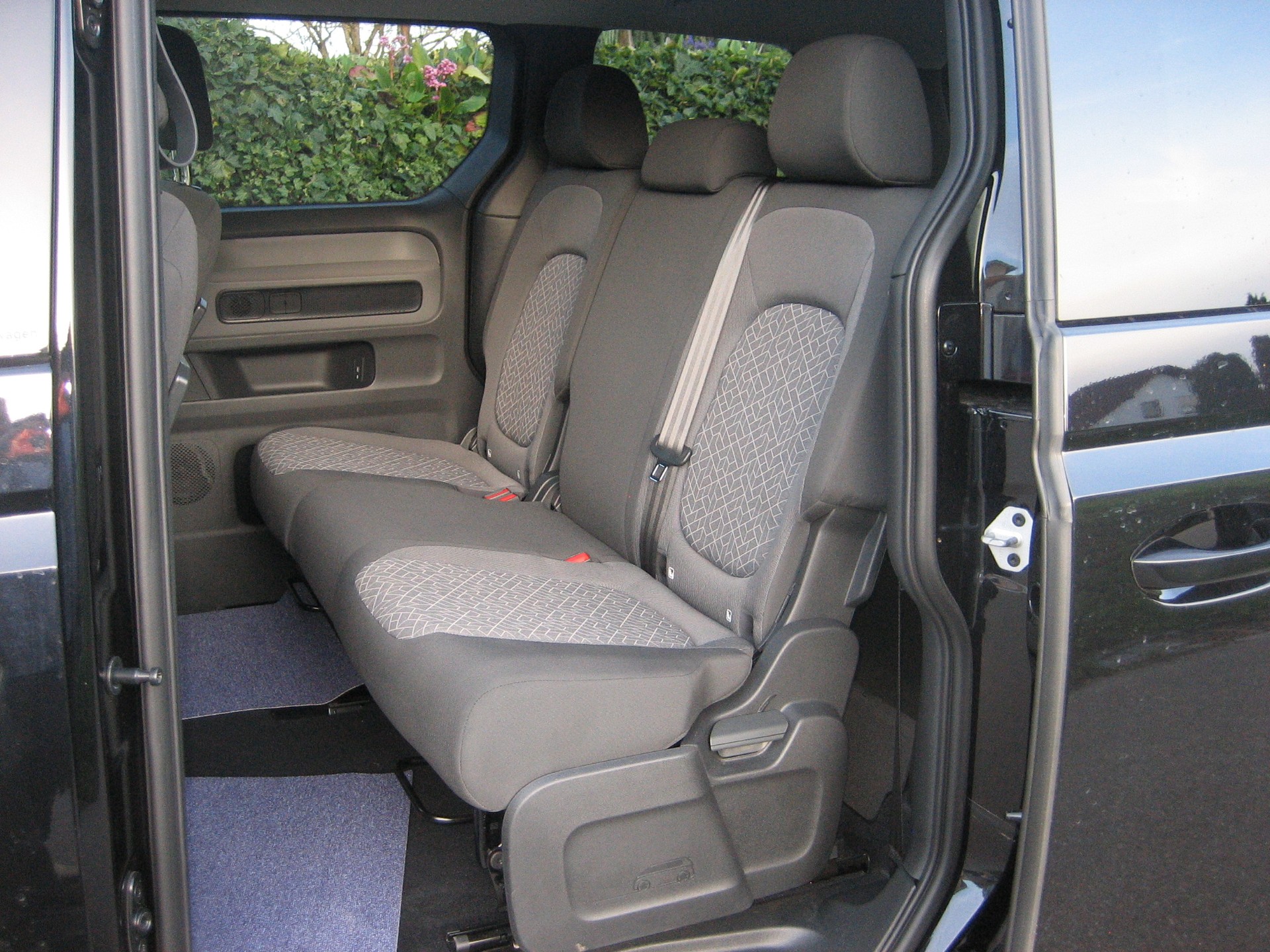 VW ID.BUZZ-image-3