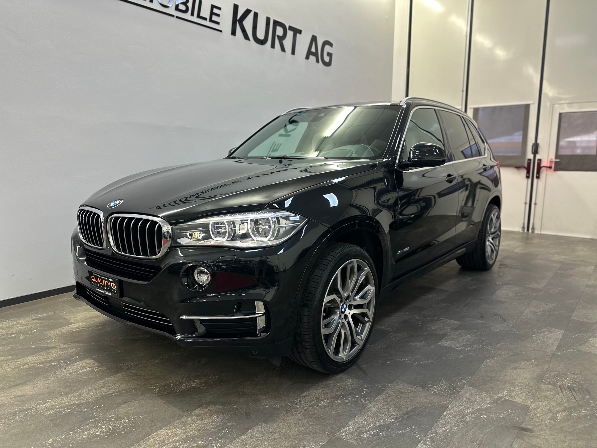 BMW X5 xDrive 50i Steptronic-image-6