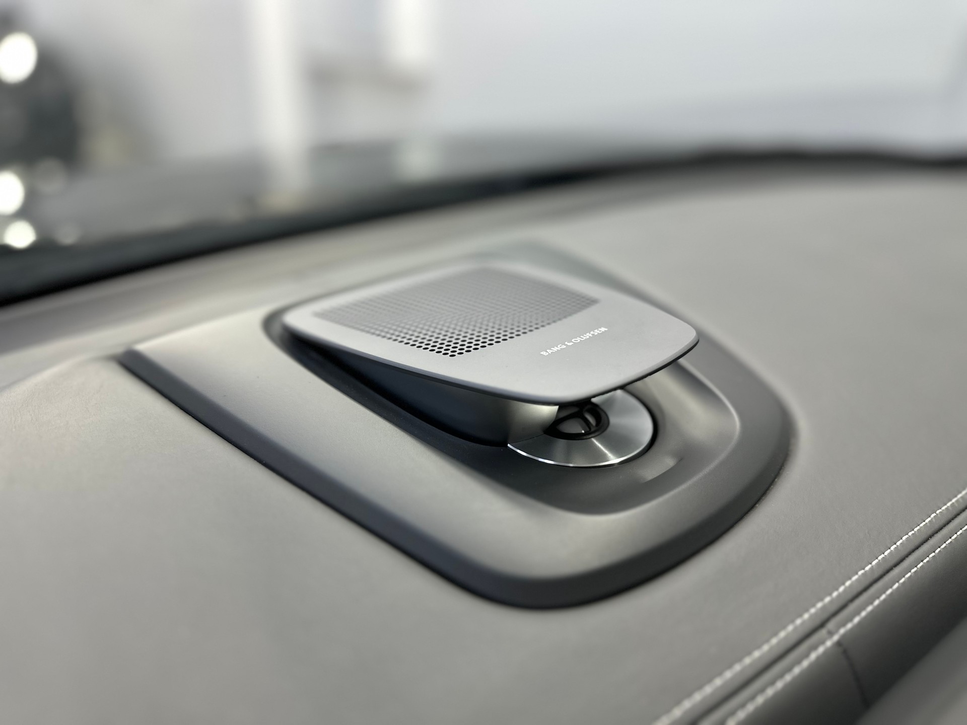 BMW X5 xDrive 50i Steptronic-image-15