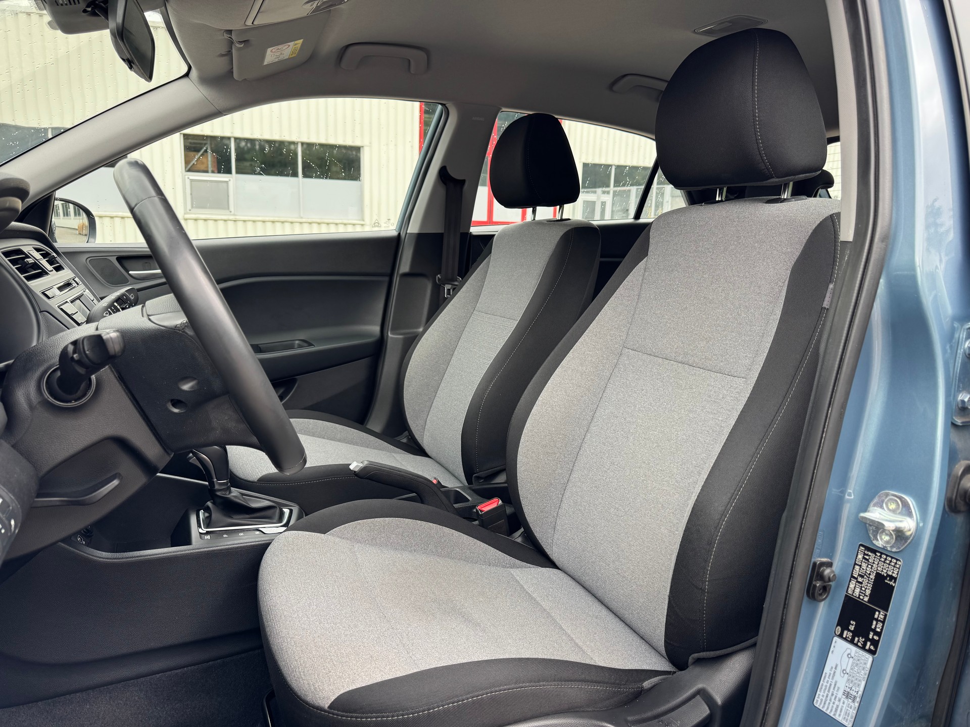 HYUNDAI i20 1.4 Amplia Automatic-image-7