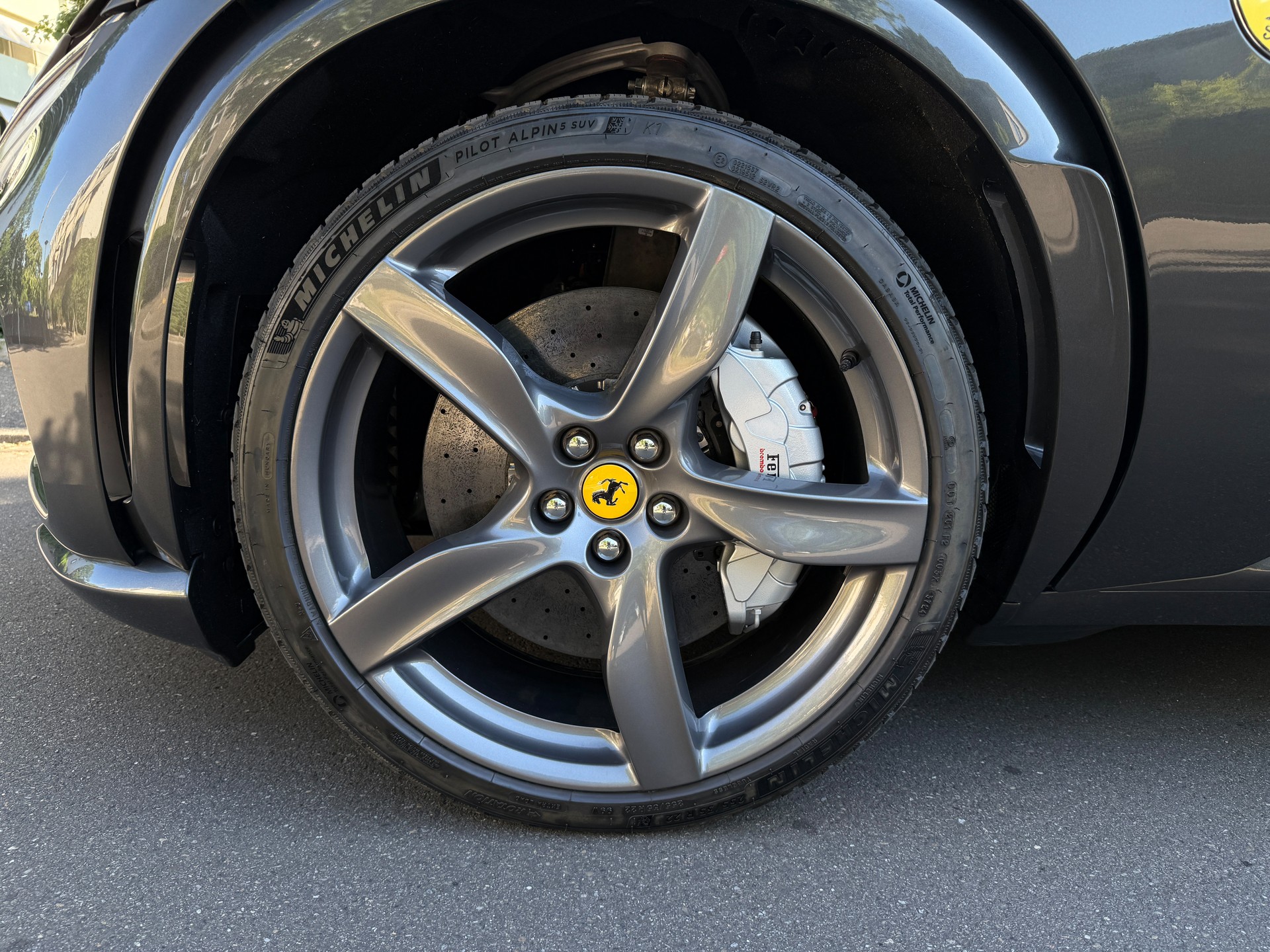 FERRARI Purosangue 6.5 V12-showroom-element-3