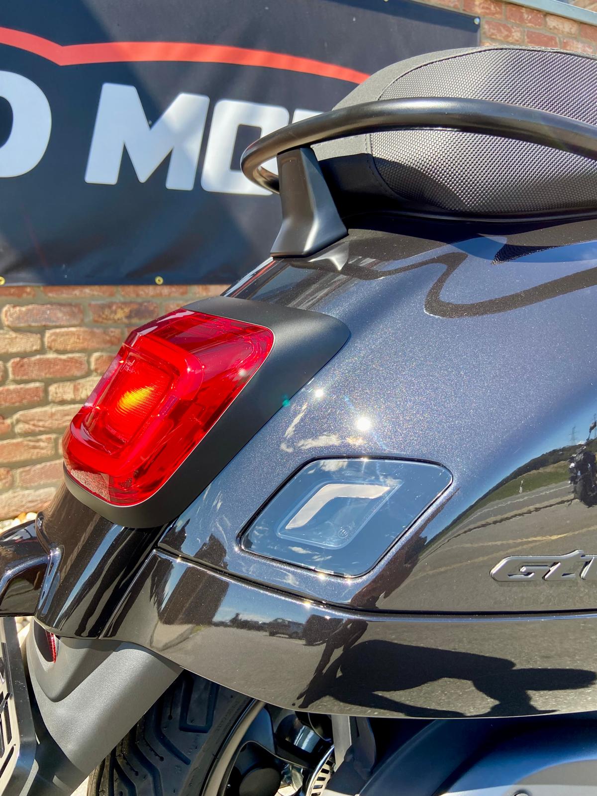 PIAGGIO Vespa GTV 300-image-6