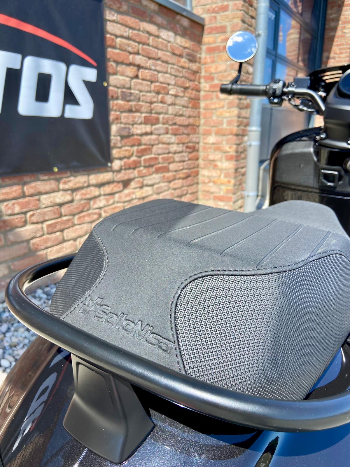 PIAGGIO Vespa GTV 300-image-9