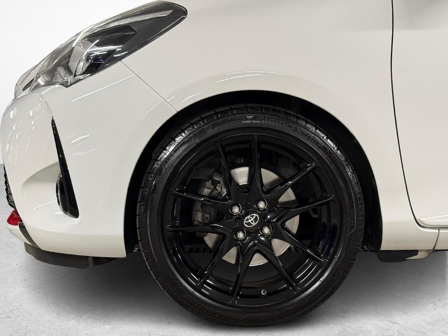 TOYOTA Yaris 1.5 VVT-i HSD GR-S-image-12